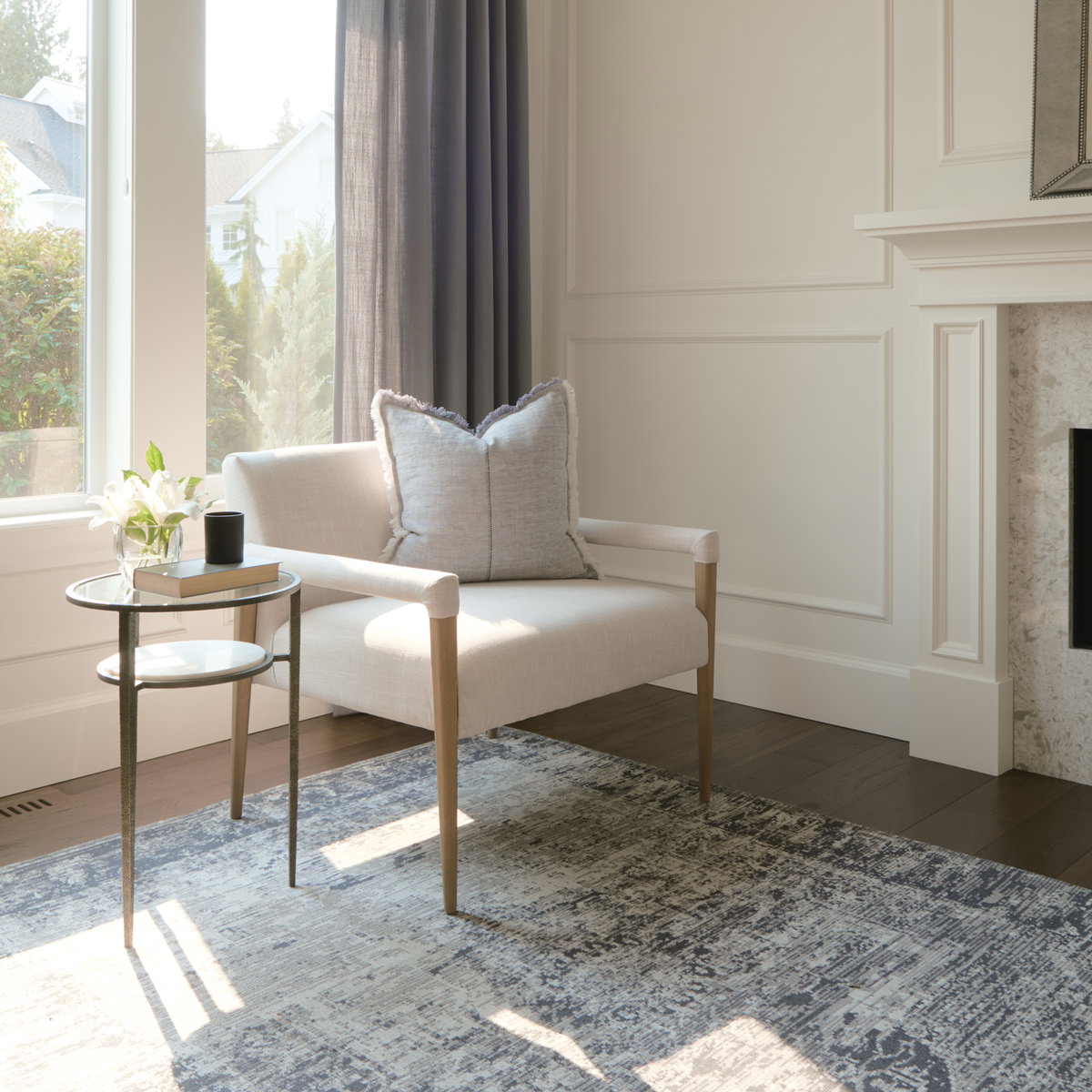 Felicity 15.8L X 15.8W X 22.5H Glass Top with White Marble Shelf and Antique Gold Base End/Side Table, Side & End Table by Mercana, 15.75" length x 15.75" width x 22.5" height View 4