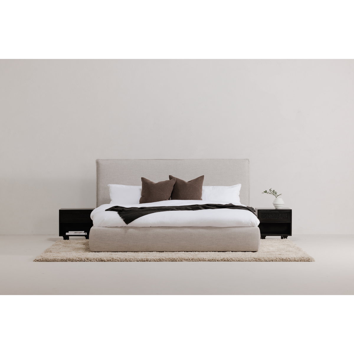 Luzon King Bed Light Grey, by Moe's Home, 85.5" width x 45.5" height x 88.5" depth View 17