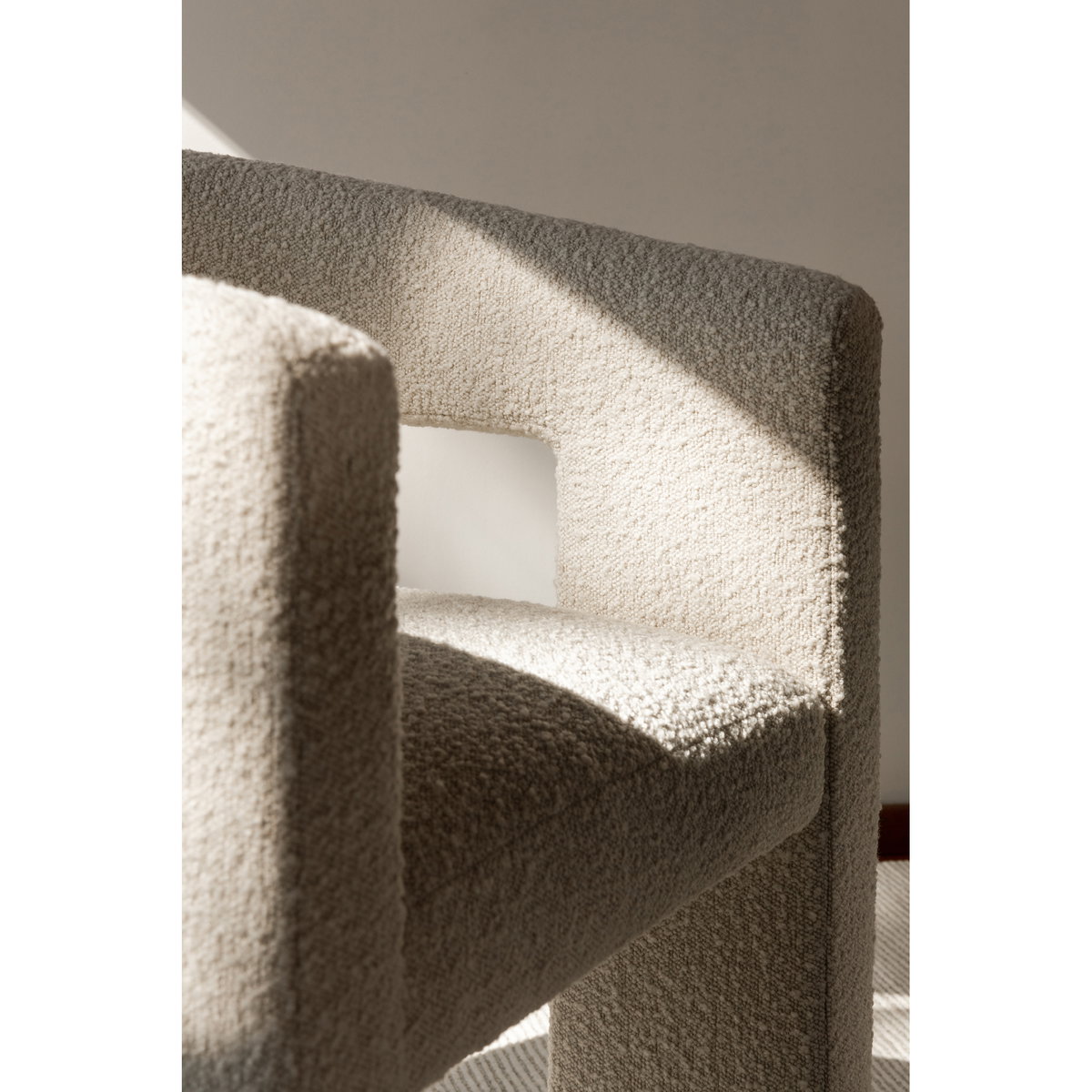 Elo Chair White, Accent Chair by Moe's Home, 29" width x 32" height x 28" depth View 10