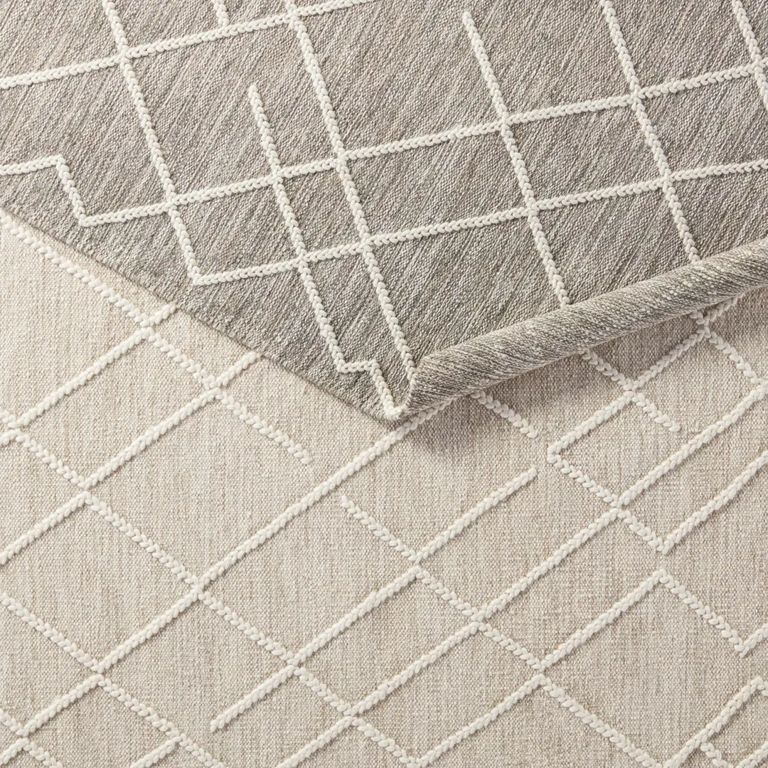 Moab Natural Geometric Gray/ Ivory Area Rug large image 