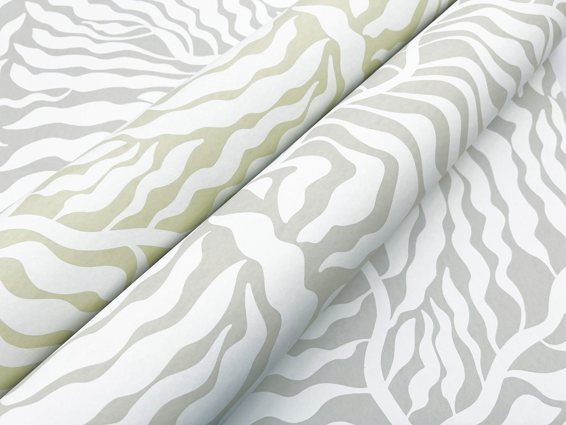 Fern Fronds Light Green & White Wallpaper large image 
