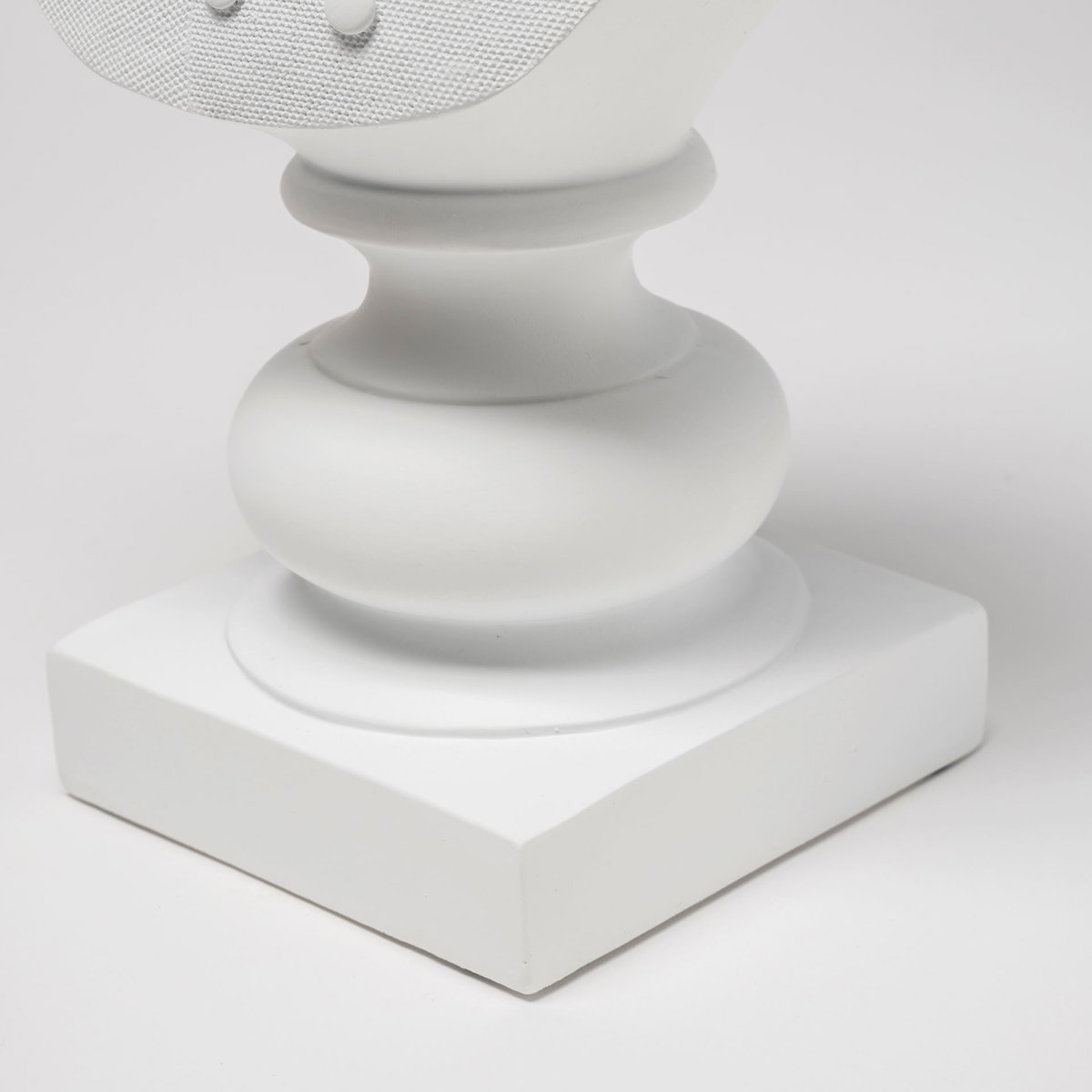 Murray 13H White Painted Resin Fox in a Suit Bust, Decorative Object by Mercana, 6.3" length x 5.51" width x 12.8" height View 8