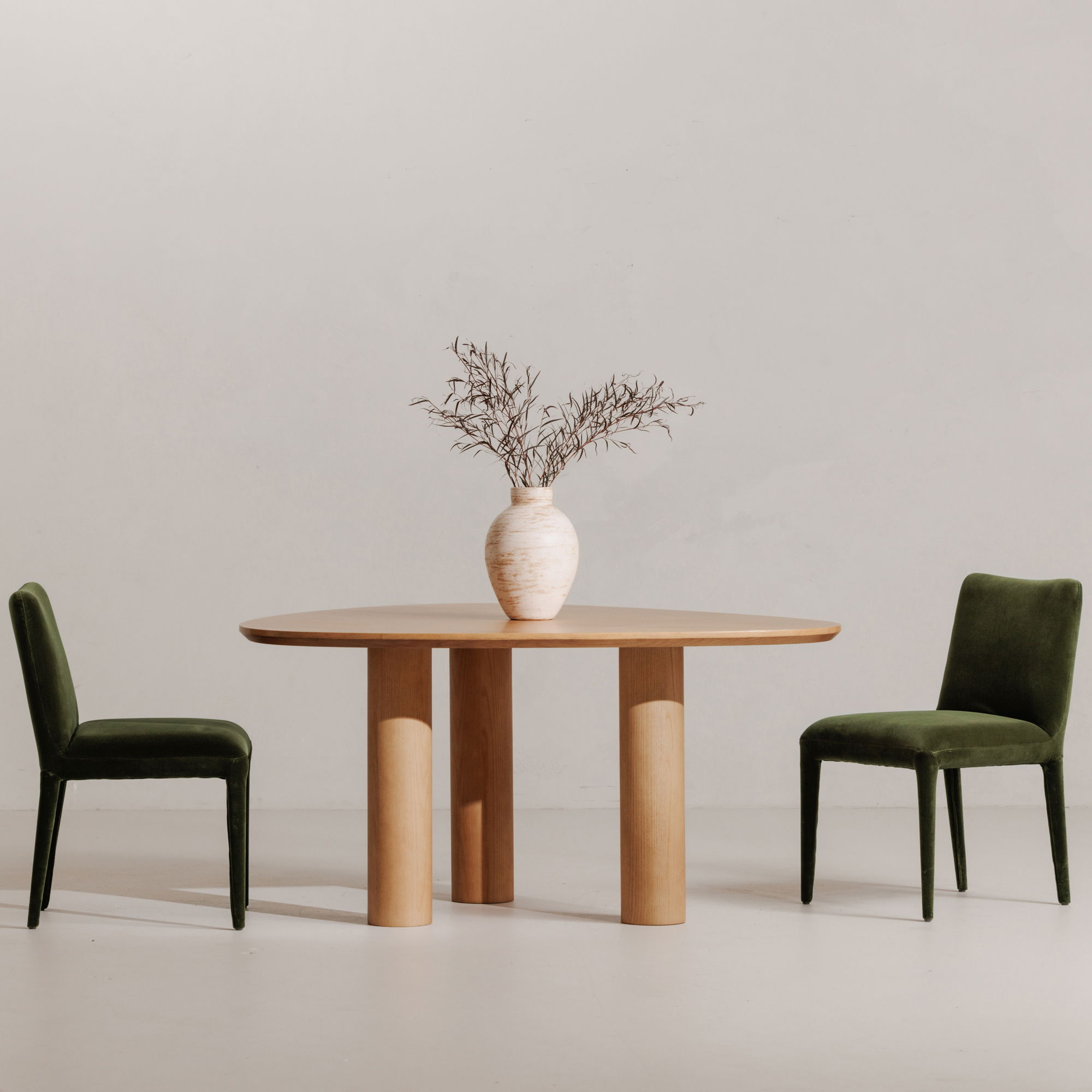 Calla Dining Chair Green Velvet - Set Of Two, by Moe's Home, 20.5" width x 33" height x 23.5" depth View 10