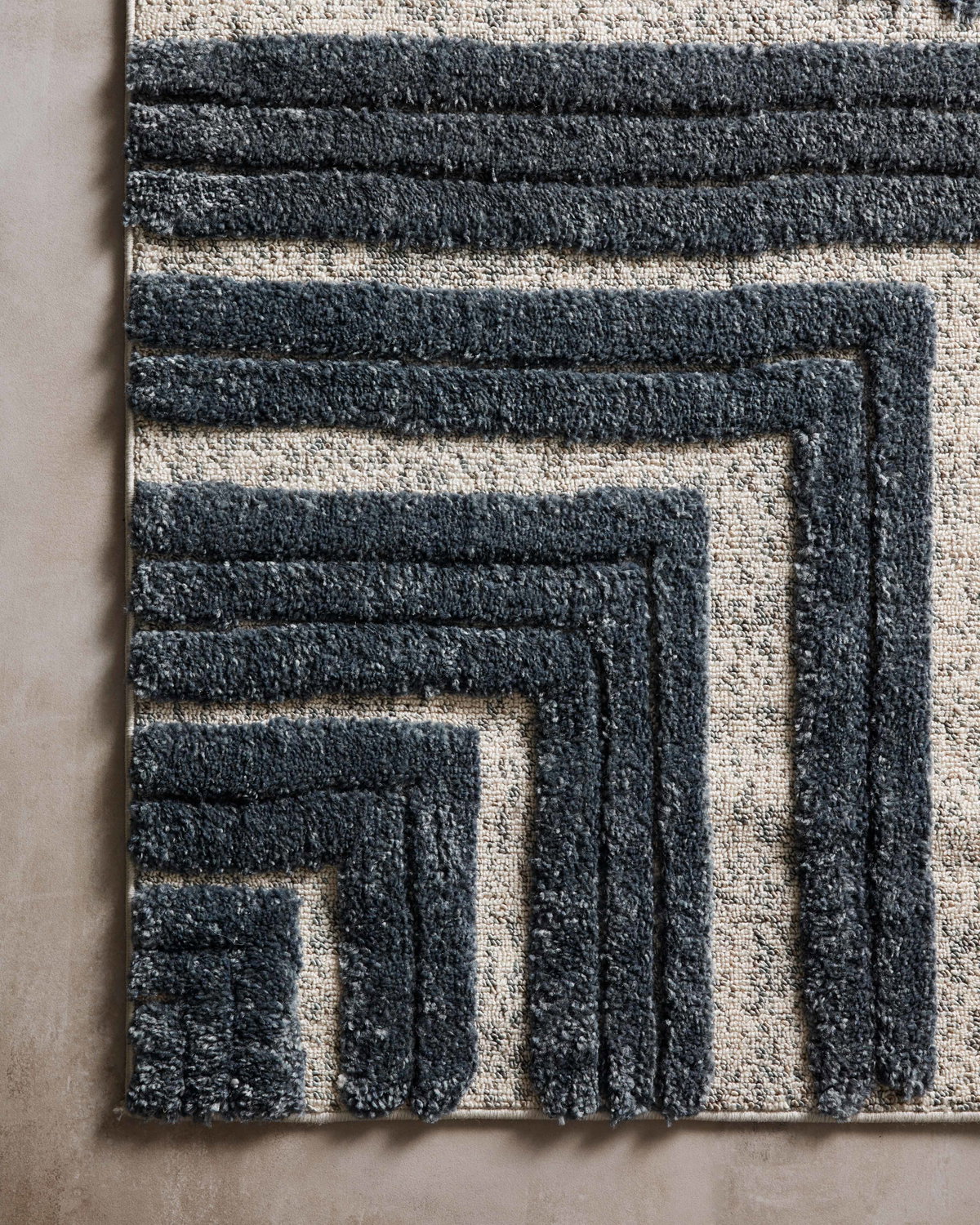 Loloi Hagen Rug, 2'7" length x 4' width View 5