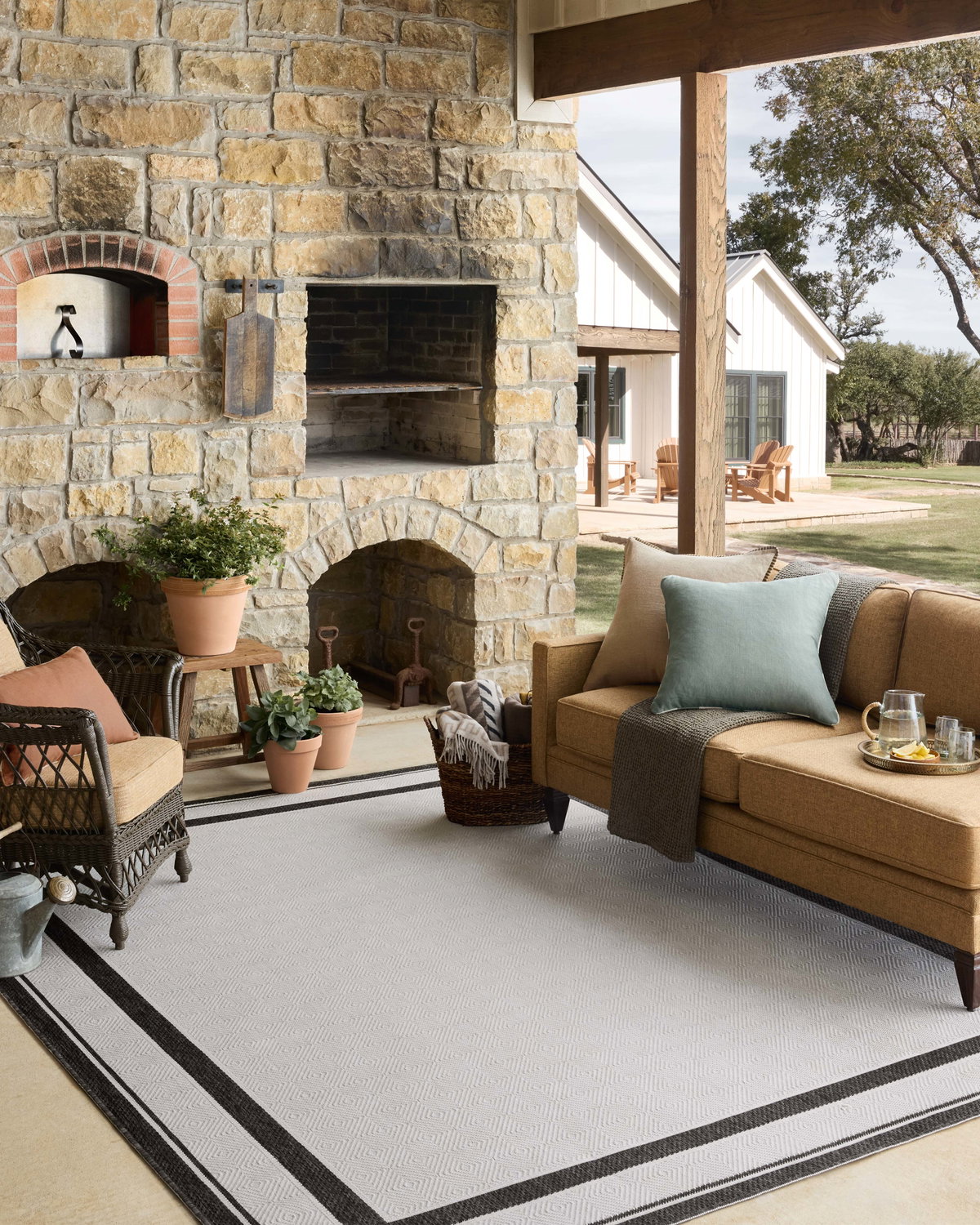 Loloi Easton Rug, 2'3" length x 3'9" width View 3