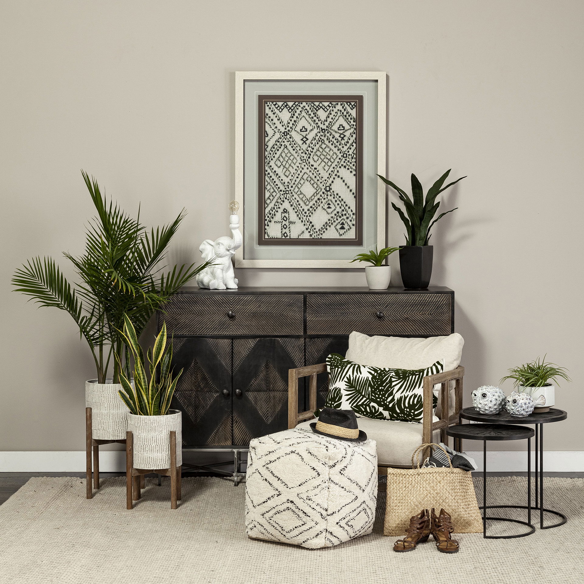 Chakra 19.7' Set of Two Round Dark Wood Top Black Frame Accent Tables large image 