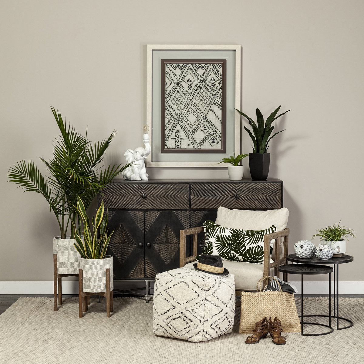 Chakra 19.7' Set of Two Round Dark Wood Top Black Frame Accent Tables, Side & End Table by Mercana, 19.69" length x 19.69" width x 19.69" height View 2