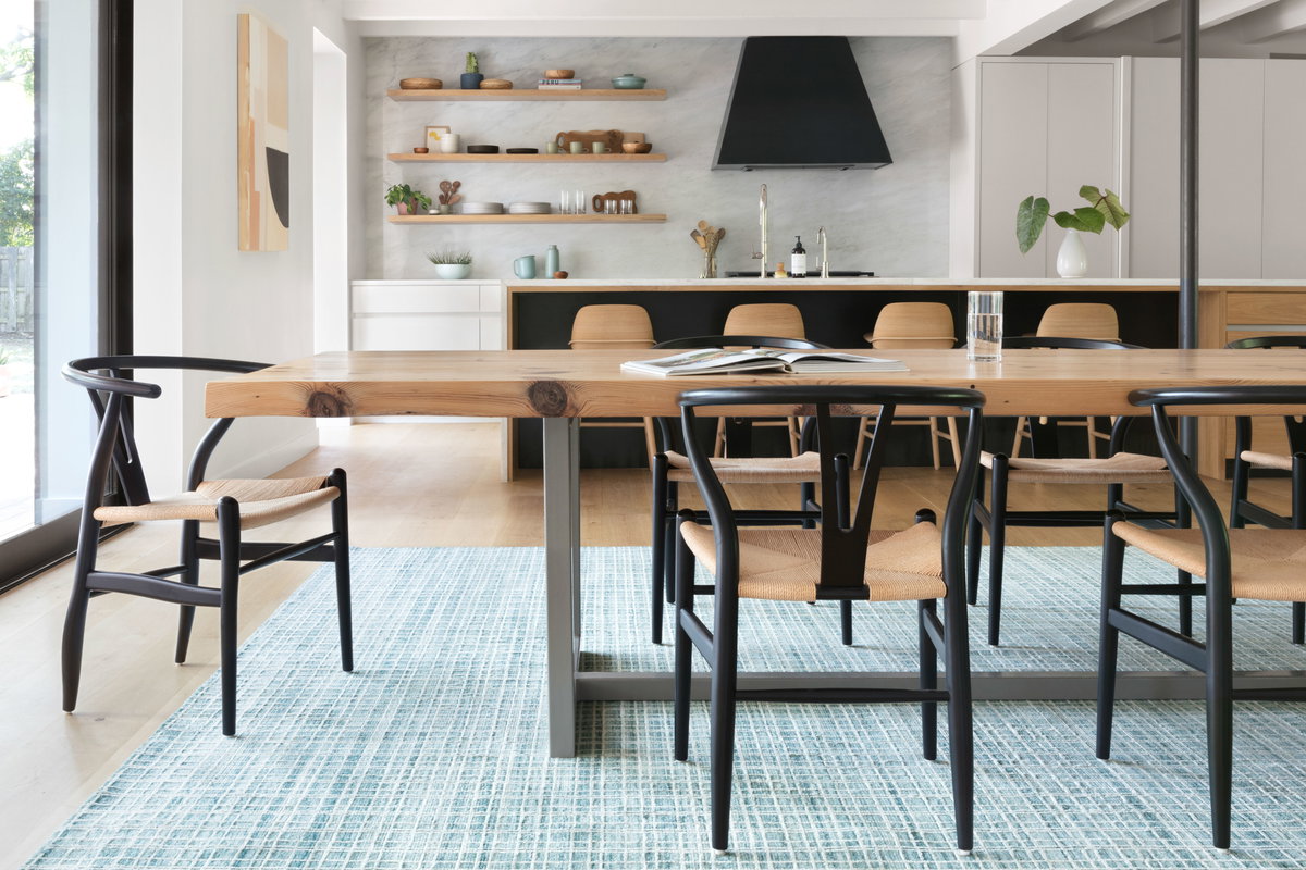 Loloi Urbana Rug, 5'6" length x 8'6" width View 4