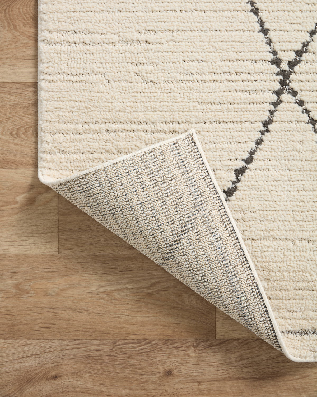 Loloi Fabian Rug, 1'6" length x 1'6" width View 7