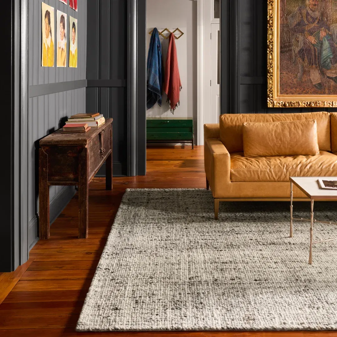 Coltrane Handmade Solid Gray/ Ivory Area Rug (5'X8') large image 