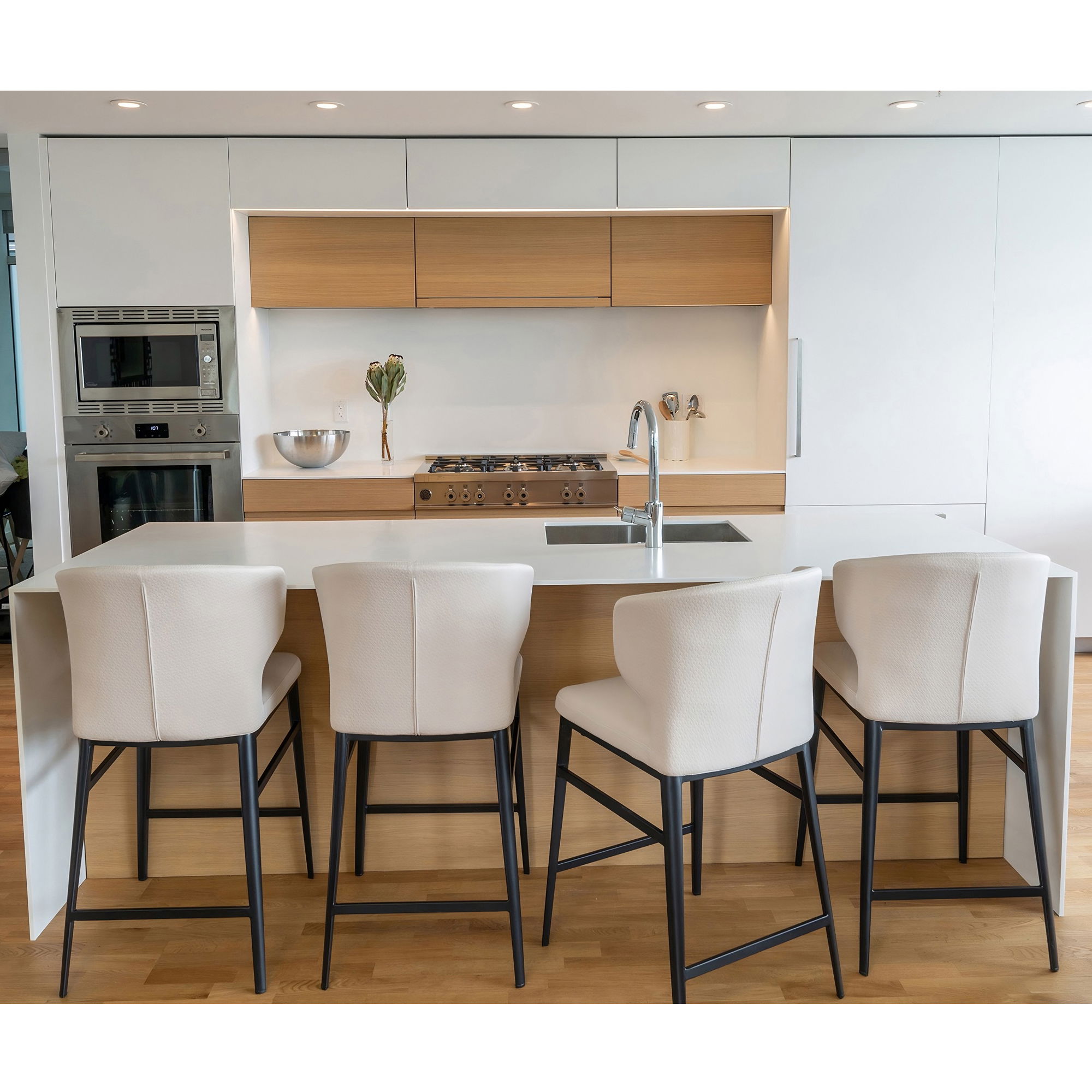 Delaney Counter Stool Beige, Counter & Bar Stool by Moe's Home, 20.5" width x 39.4" height x 21.7" depth View 4