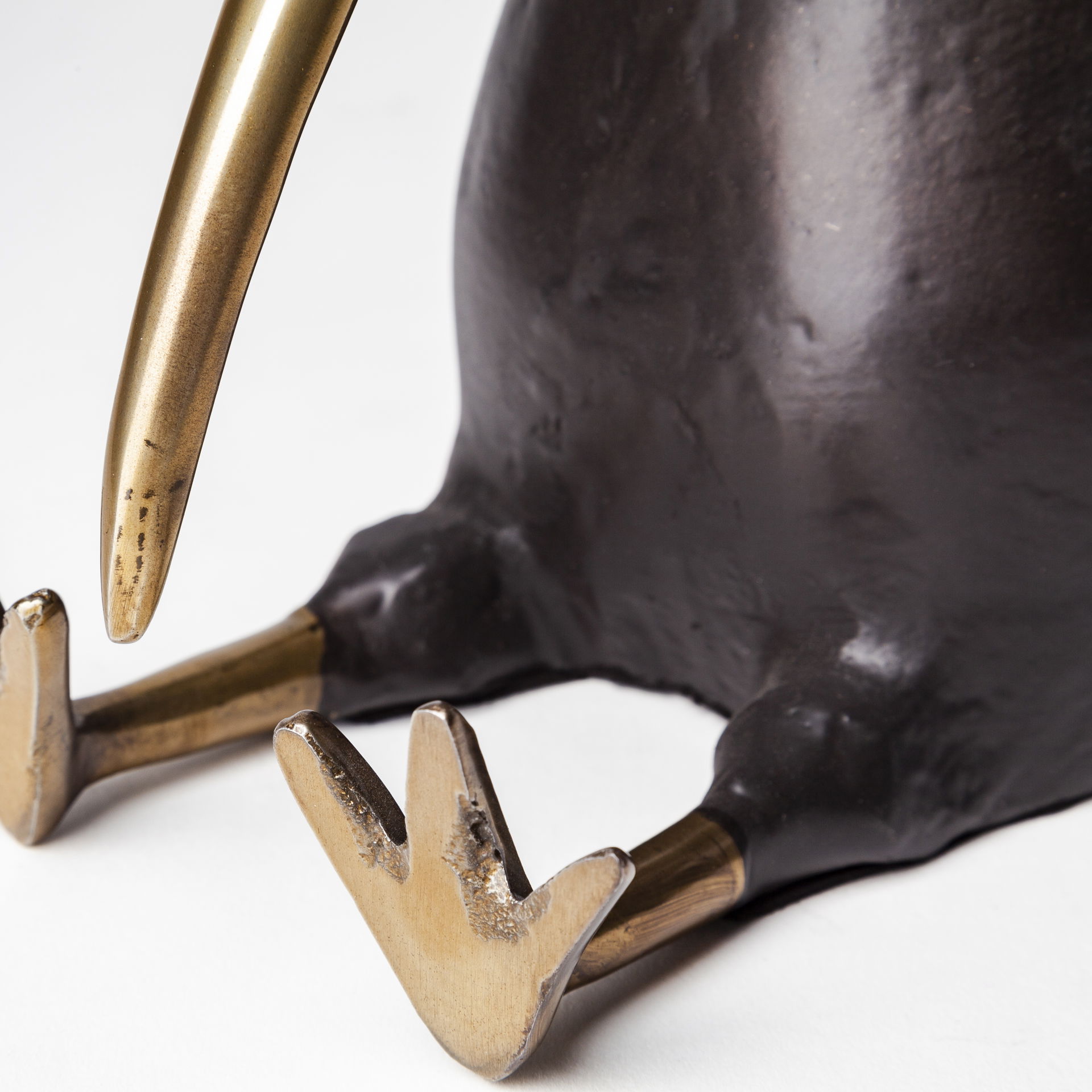 Dodo Kiwi 7L x 4W Black Cast Aluminum Mauritian Bird Sculpture, Decorative Object by Mercana, 6.75" length x 4.25" width x 6.75" height View 11