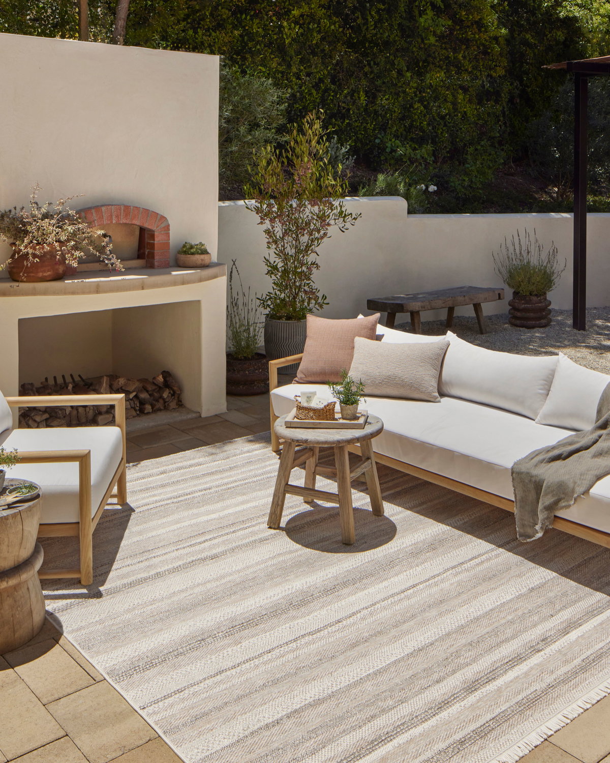 Amber Lewis x Loloi Malibu Rug, 1'6" length x 1'6" width View 3