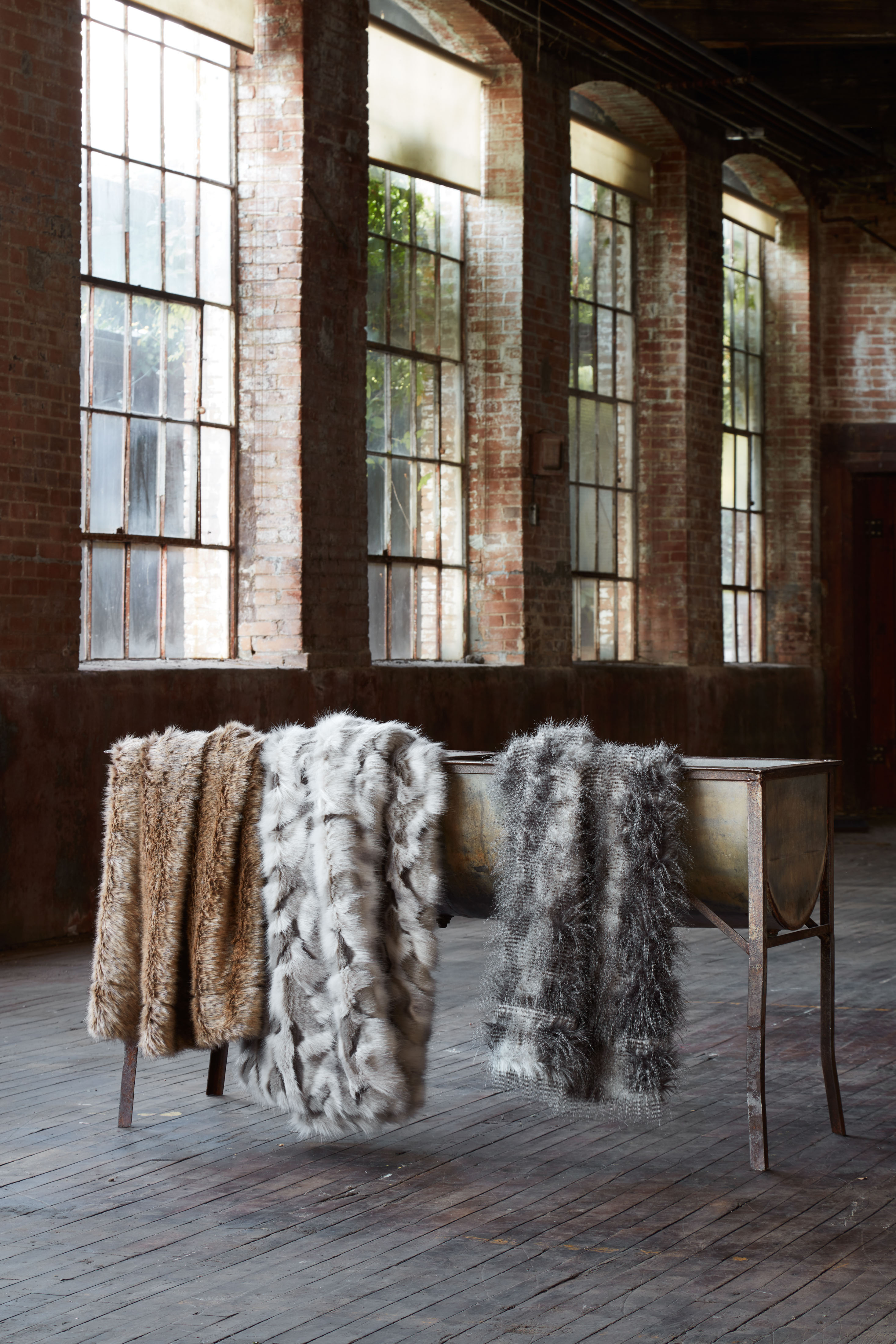 Loloi Zora Throw, Blankets & Throw, 50" length x 60" width View 2