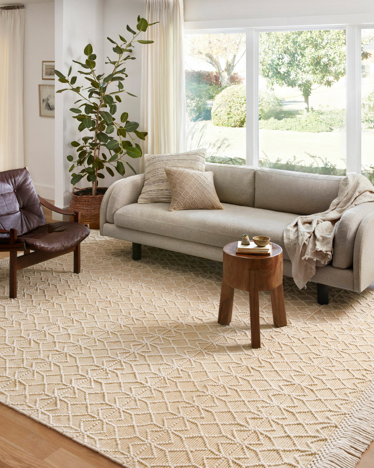 Loloi Noelle Rug, 1'6" length x 1'6" width View 2