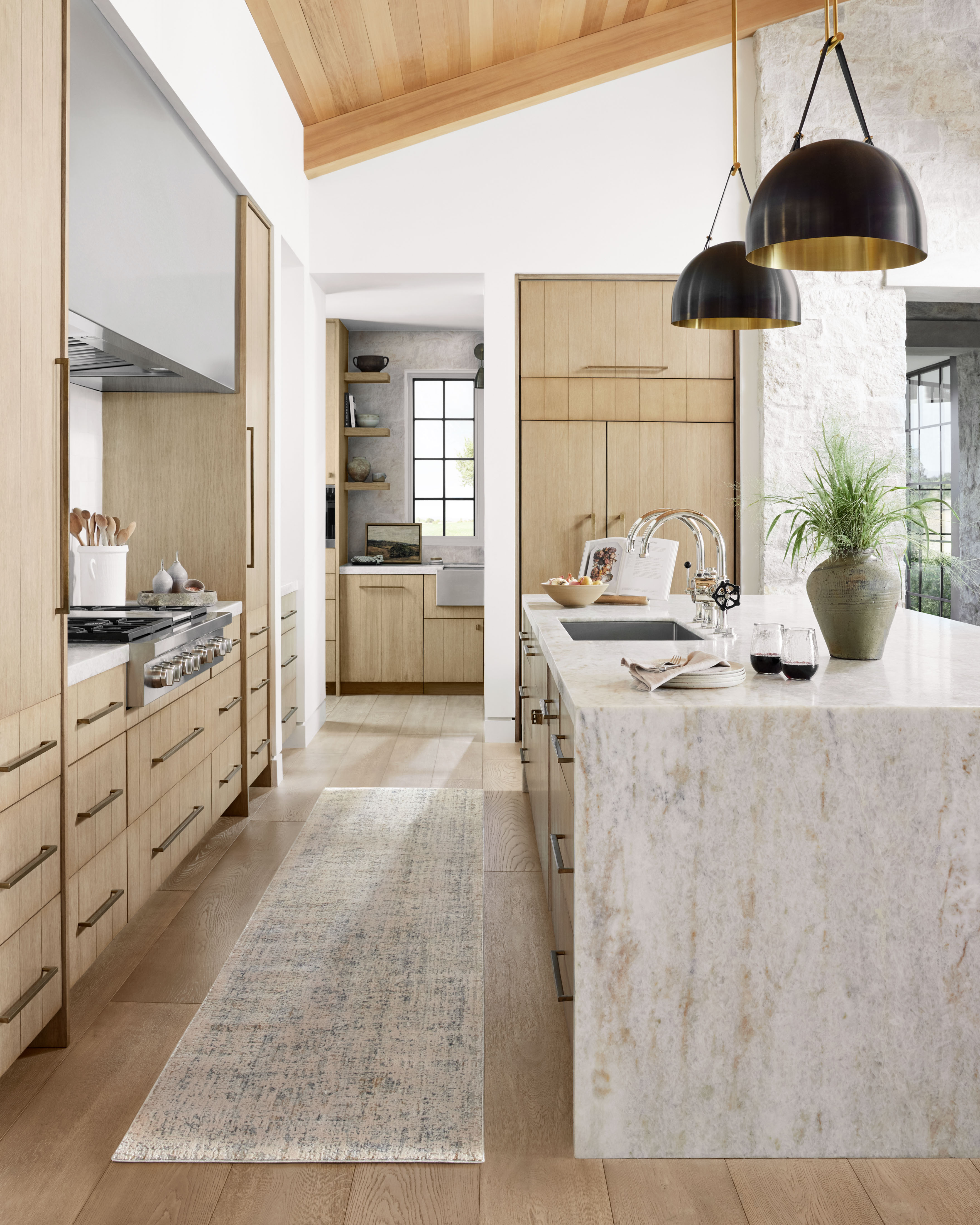 Amber Lewis x Loloi Alie Rug, 7'10" length x 7'10" width View 4