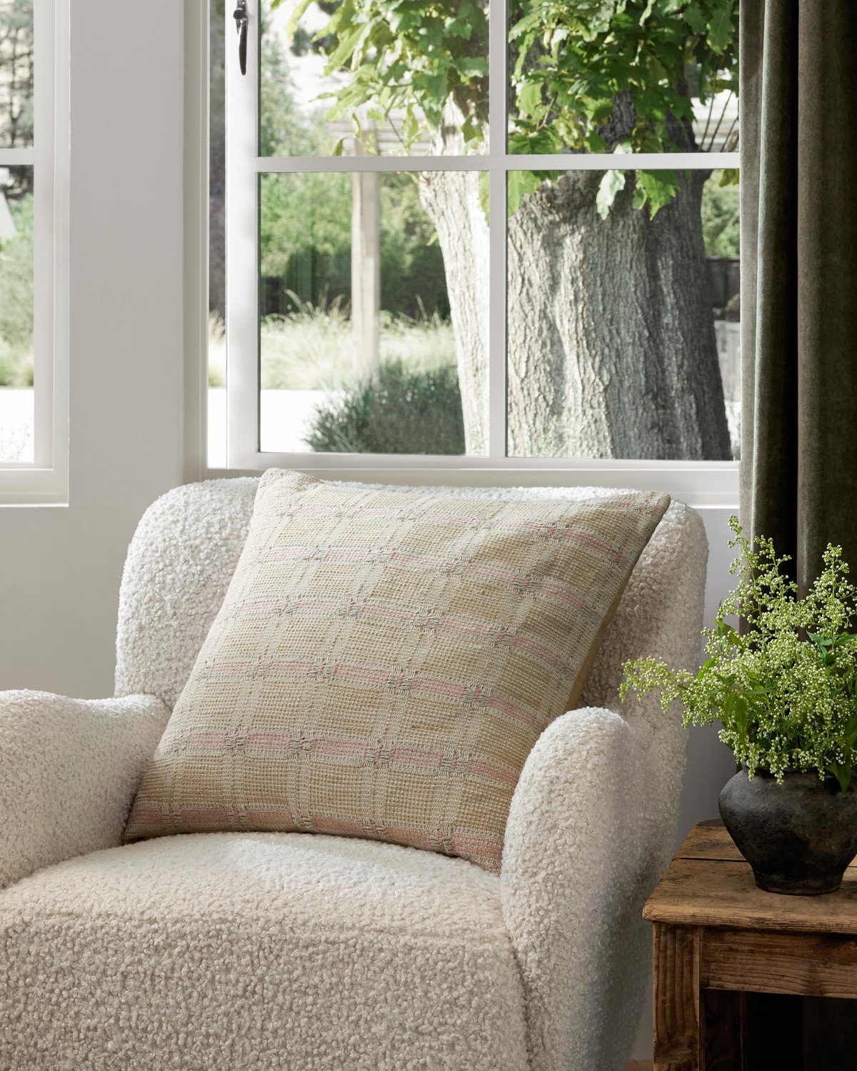 Amber Lewis x Loloi No Name Pillow, Decorative Pillow, 22" length x 22" width View 2