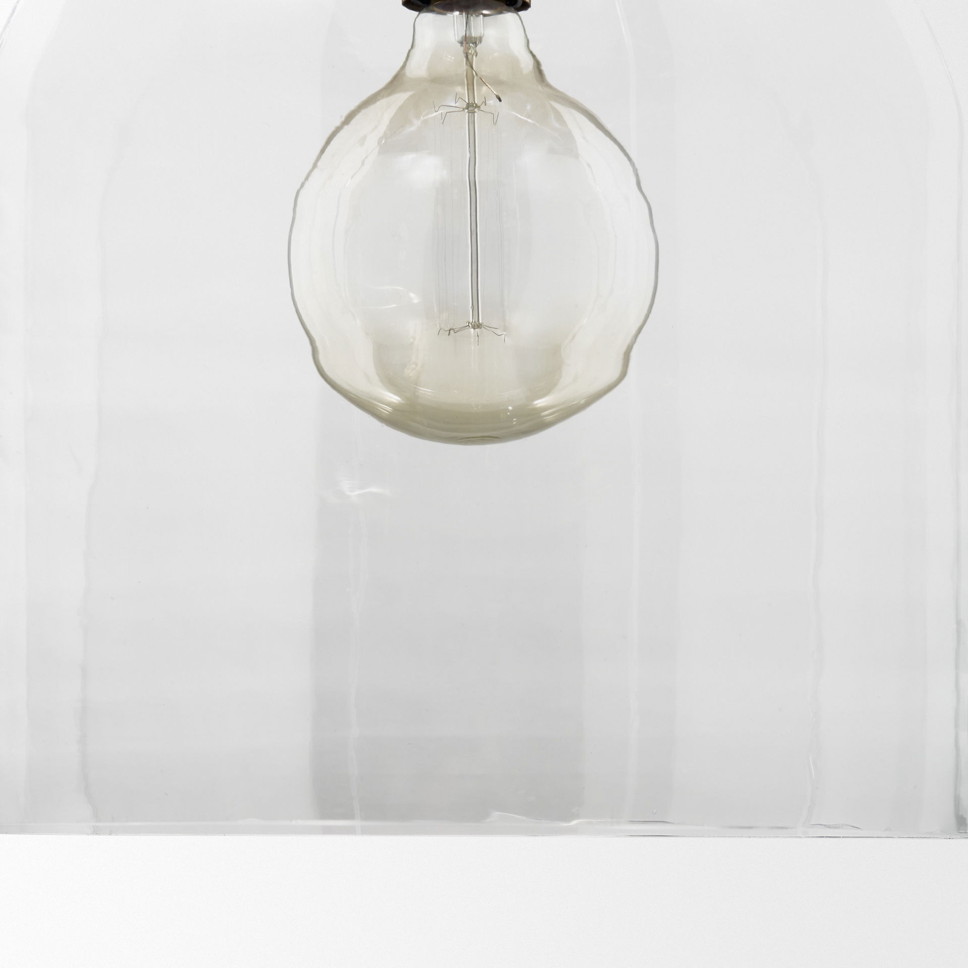 Sadah Large Clear Blown Glass with Gold Metal Pendant Light, by Mercana, 15.25" length x 15.25" width x 20.25" height View 8