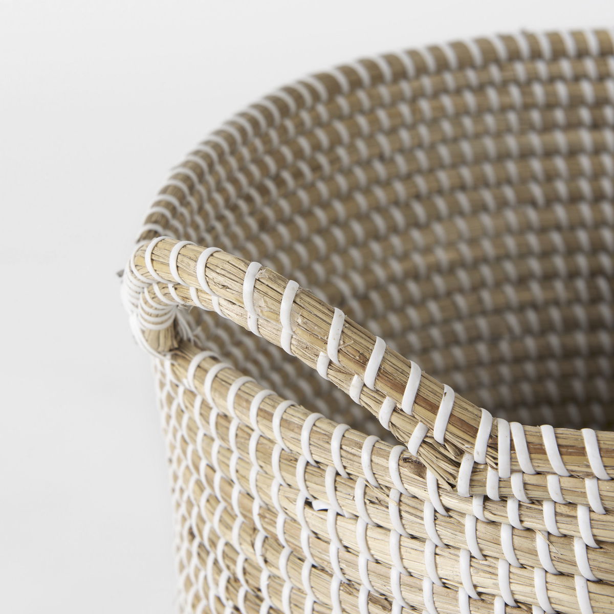 Maddie (Set of 3) Light Brown with White Dipped Seagrass Round Basket  with Handles, Bins & Basket by Mercana, 15.75" length x 15.75" width x 17.32" height View 5