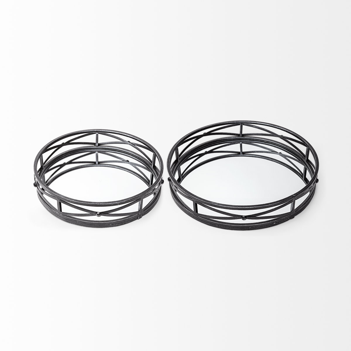 Piers (Set of 2) Black Metal Mirrored Round Trays, Decorative Tray by Mercana, 22" length x 22.05" width x 4.13" height View 3