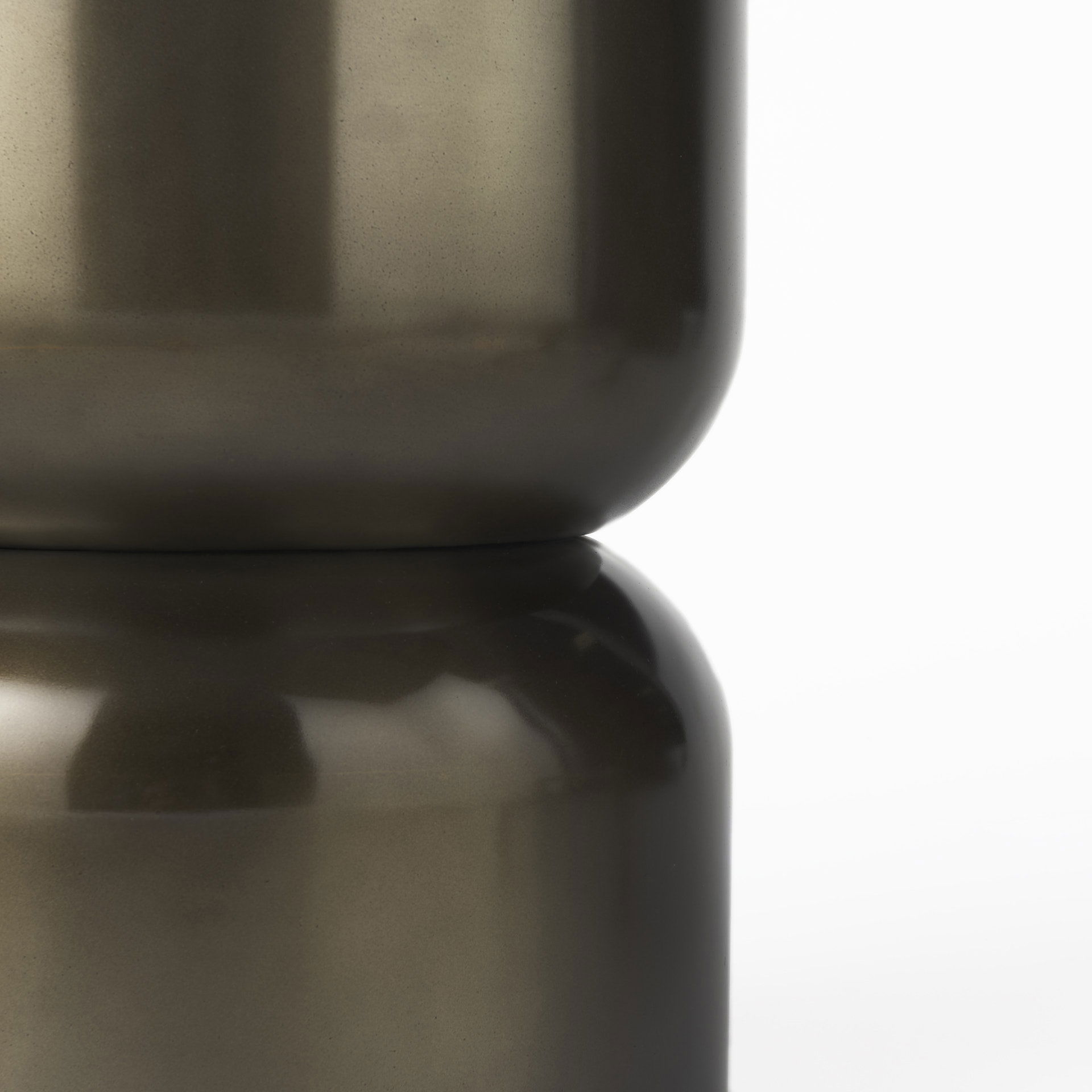 Catriona 17L x 17W x 20H Gold Accent Hourglass Table large image 