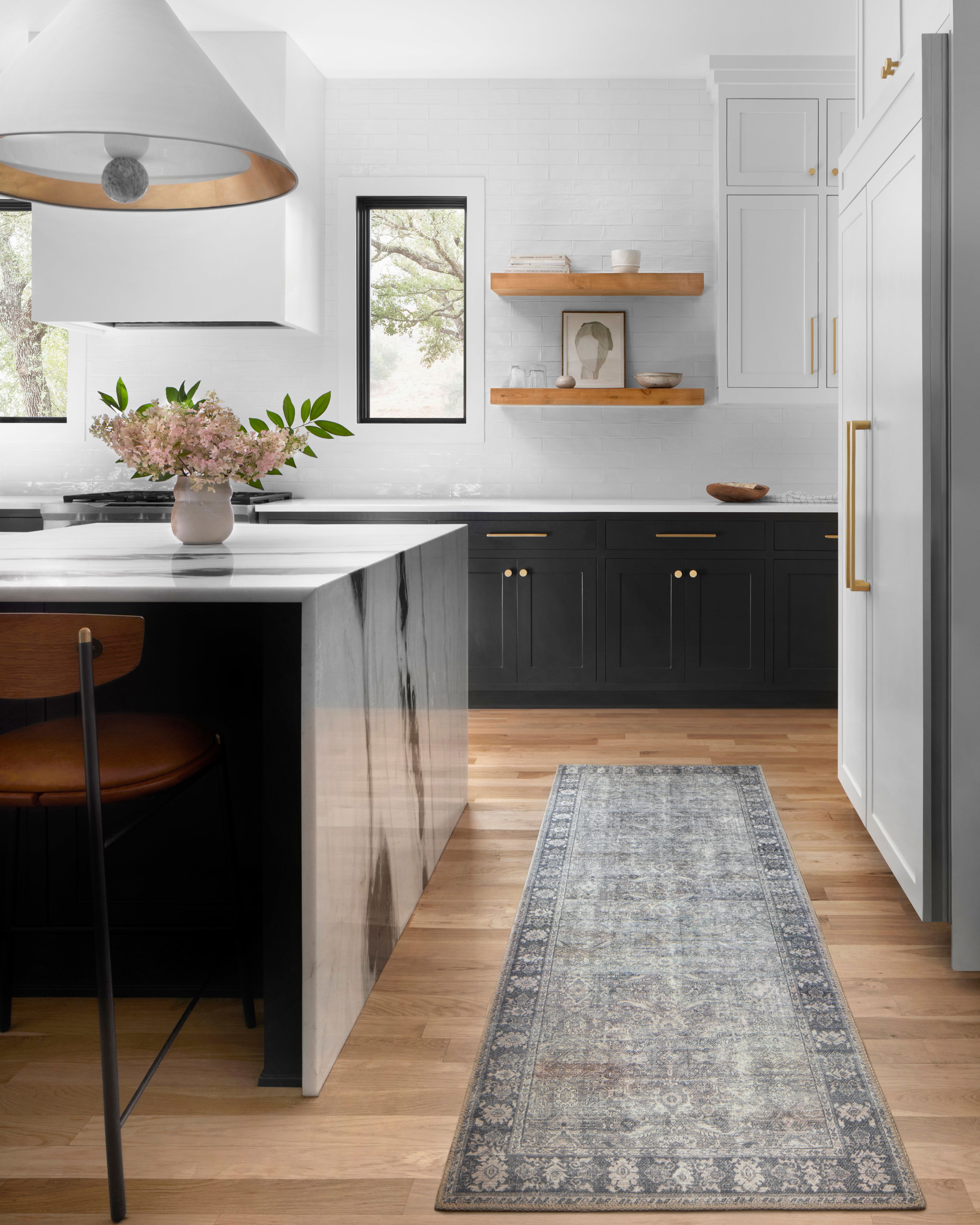 Loloi II Wynter Rug, 5' length x 7'6" width View 4