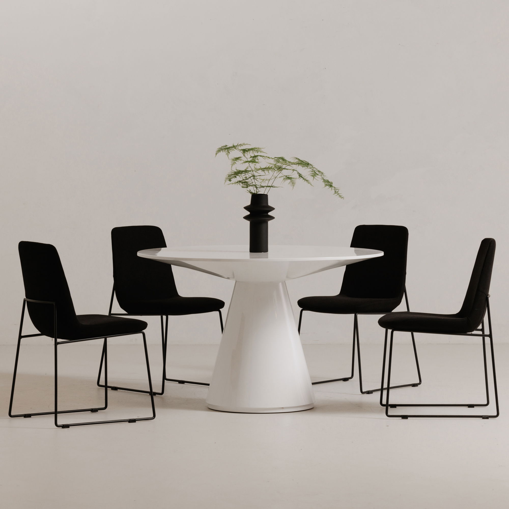 Otago 47in Round  Dining Table White large image 