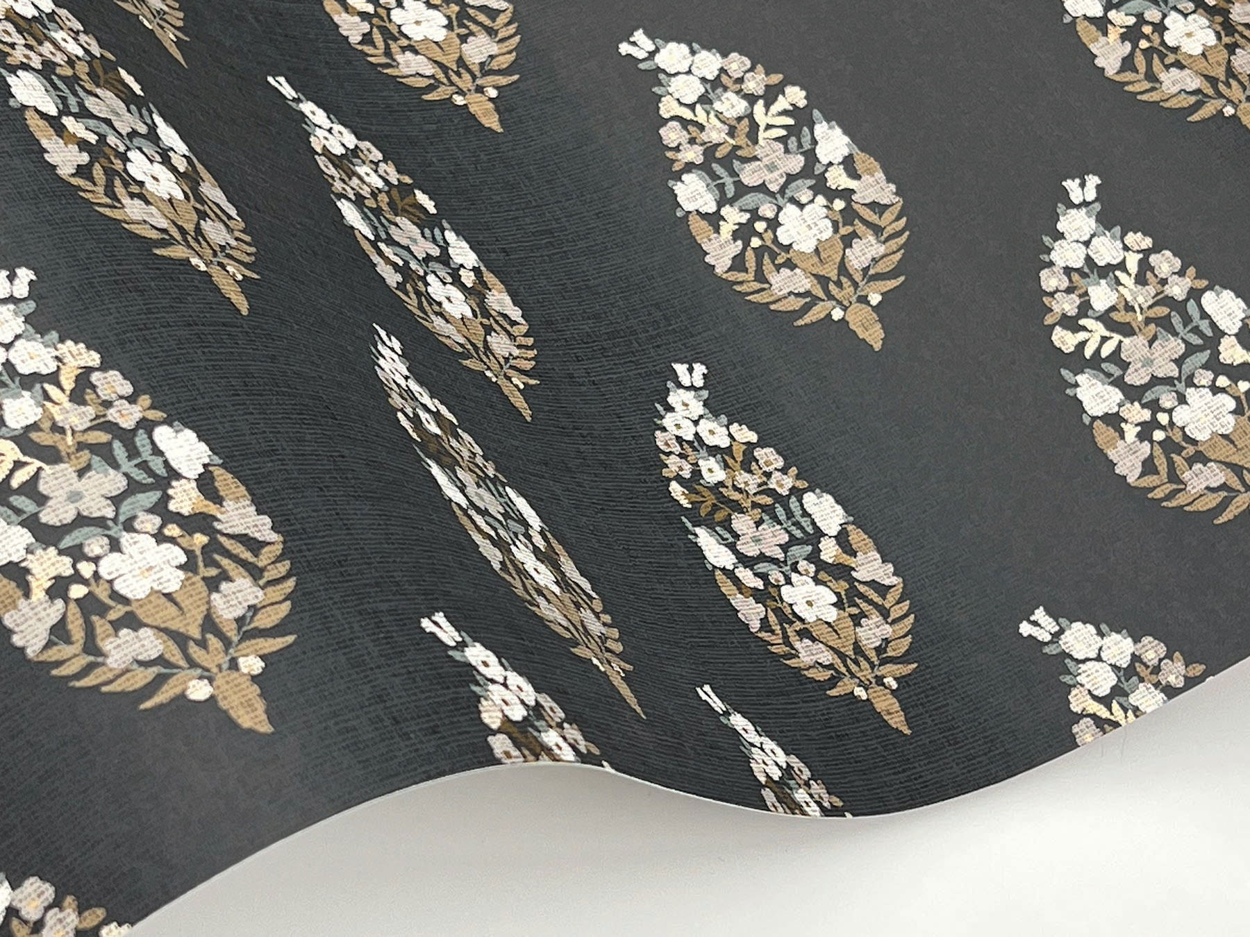 Paisley Black Wallpaper large image 
