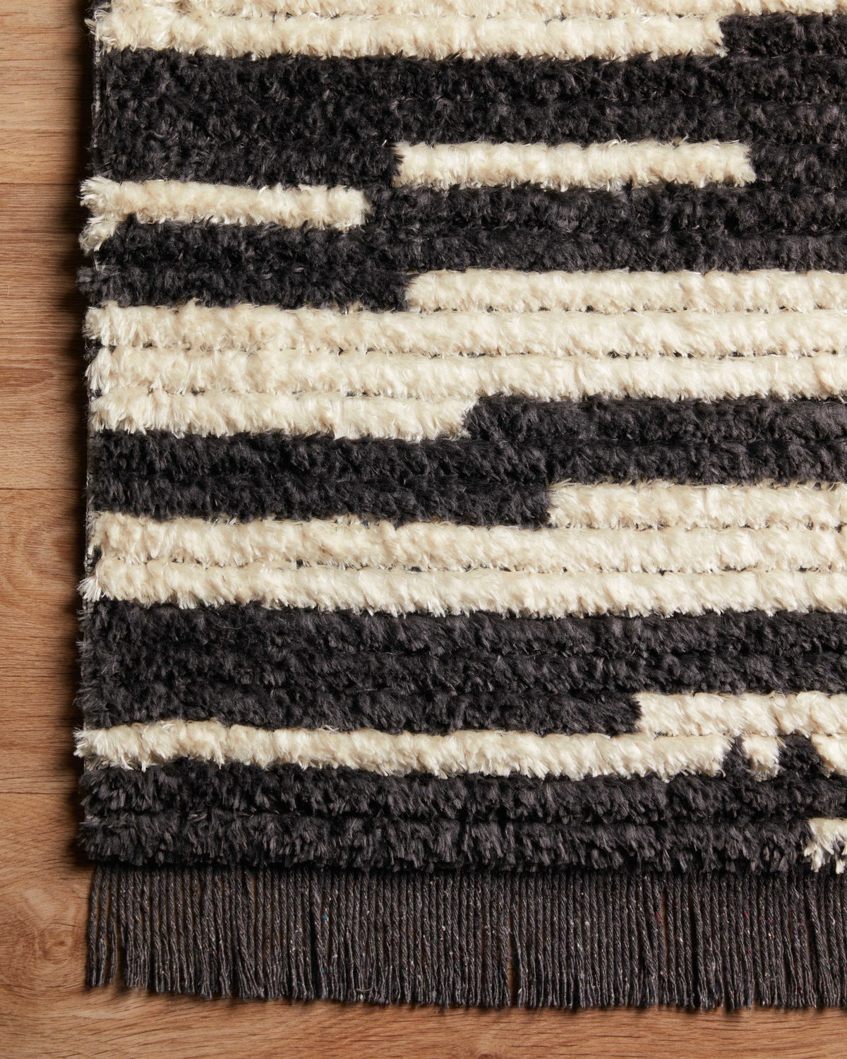 Chris Loves Julia x Loloi Alice Rug, 2'7" length x 12' width View 6
