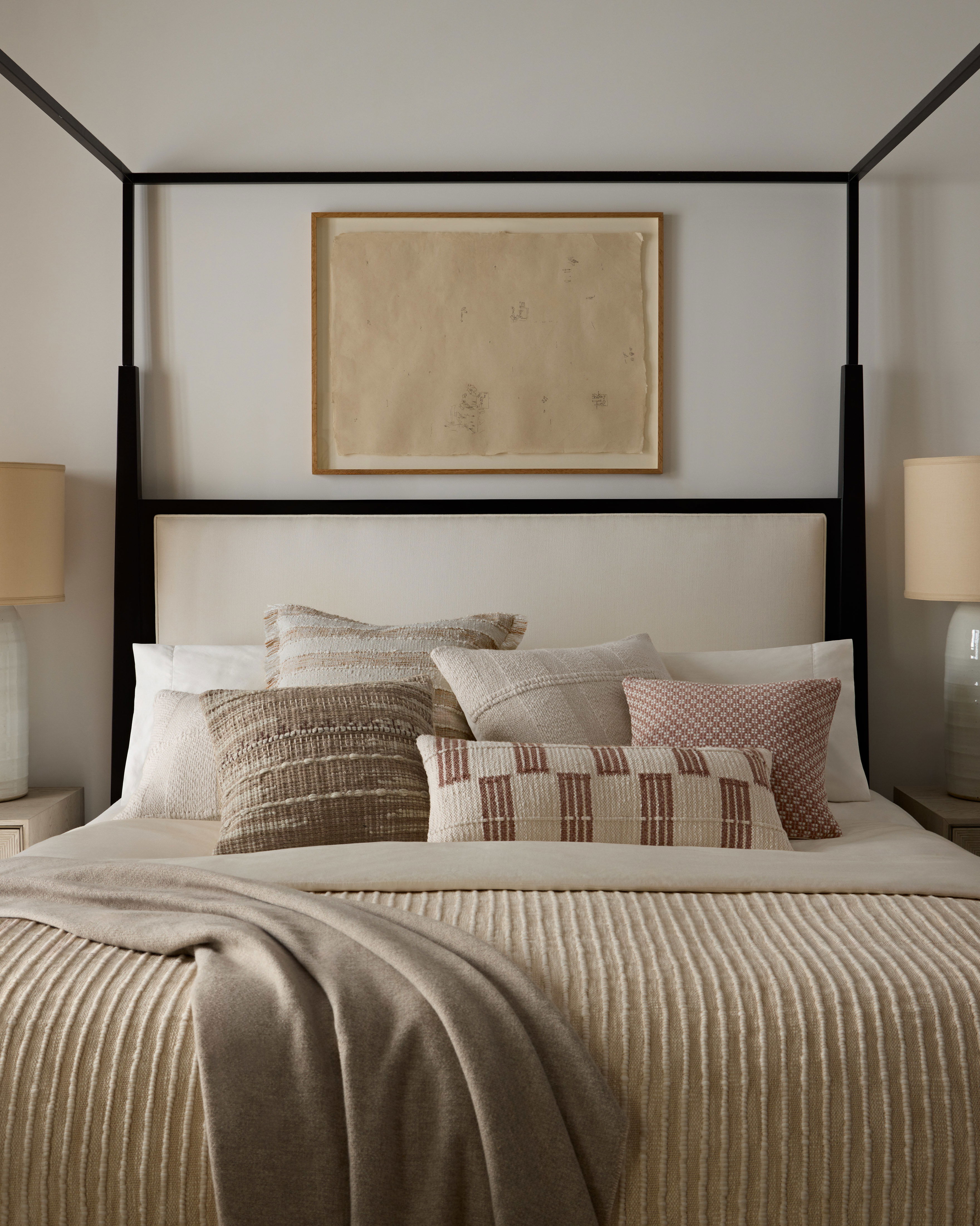Loloi Ivory Pillow large image 