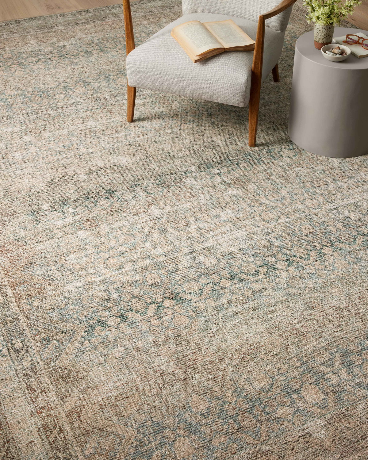 Angela Rose x Loloi Aubrey Rug, 1'6" length x 1'6" width View 5