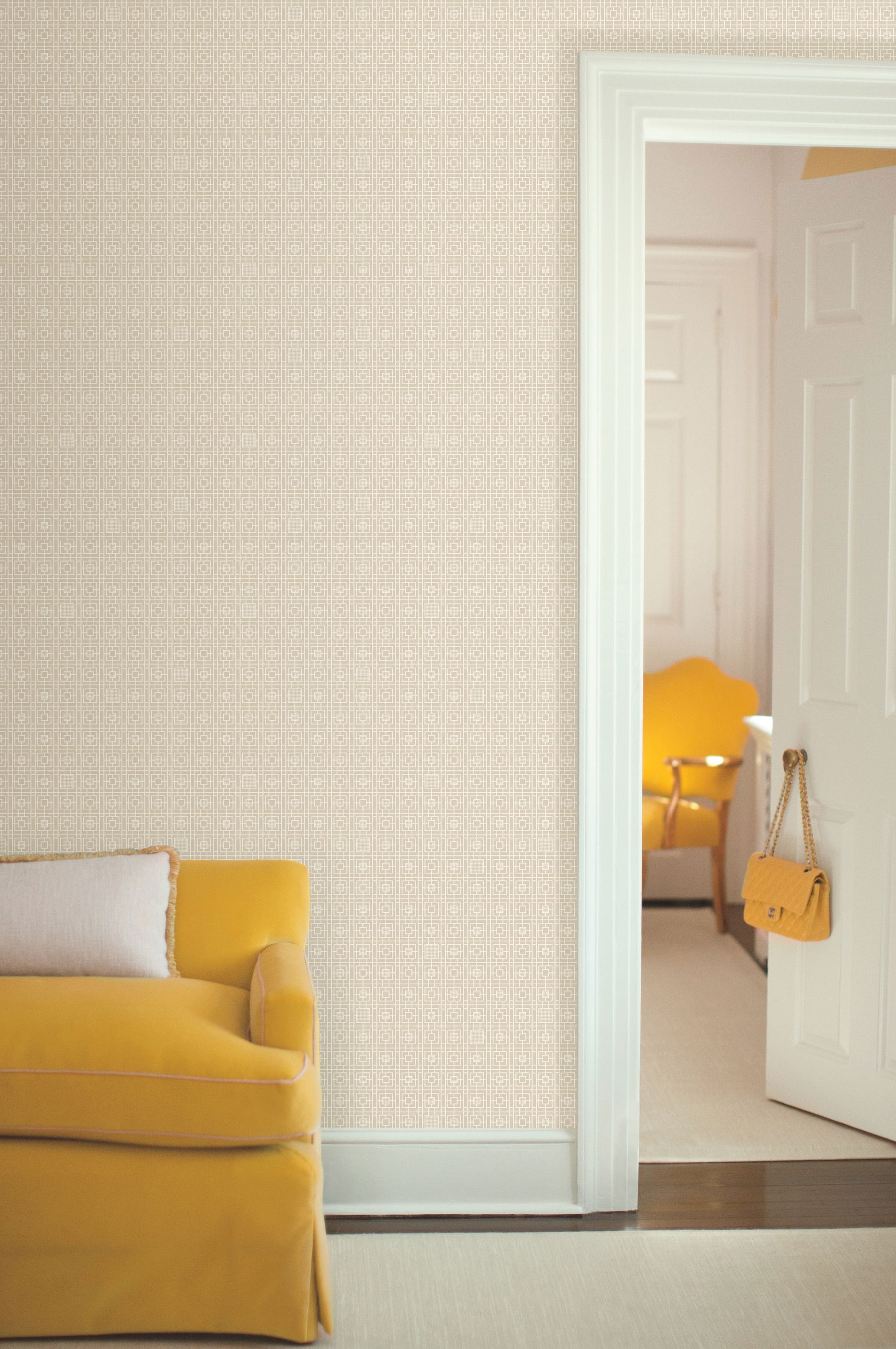 Deco Screen Beige Wallpaper large image 