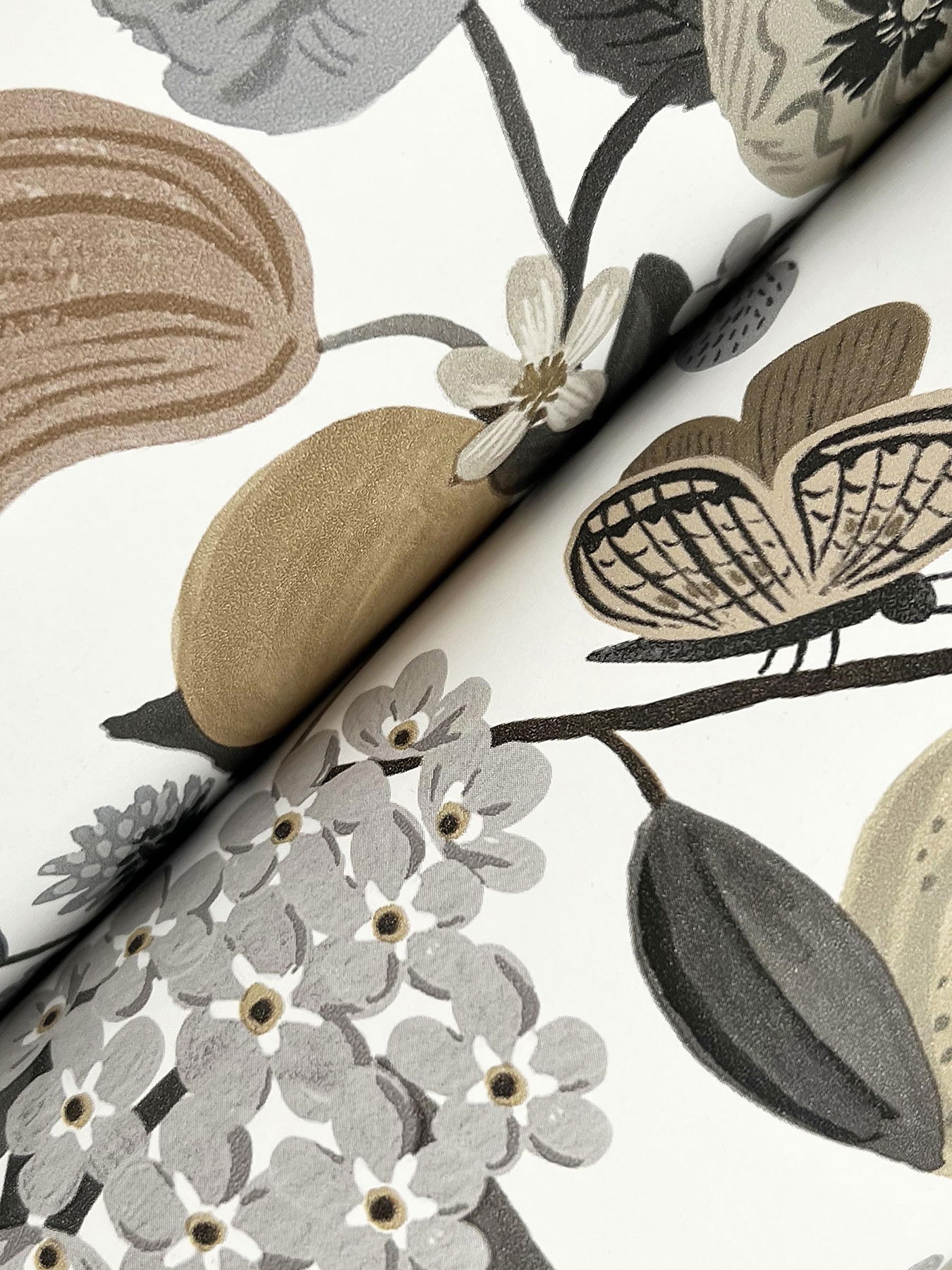 Flower Studies Linen Wallpaper large image 