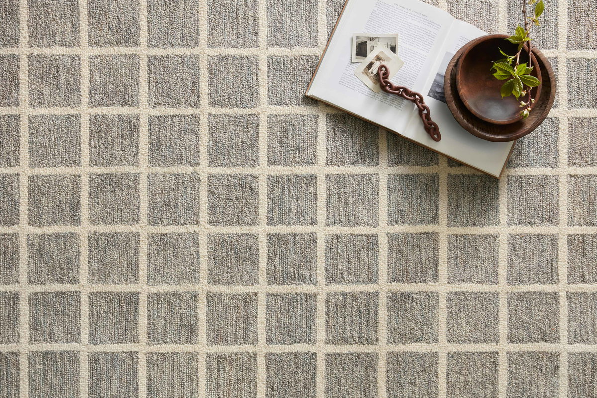 Chris Loves Julia x Loloi Polly Rug, 2'6" length x 9'9" width View 3