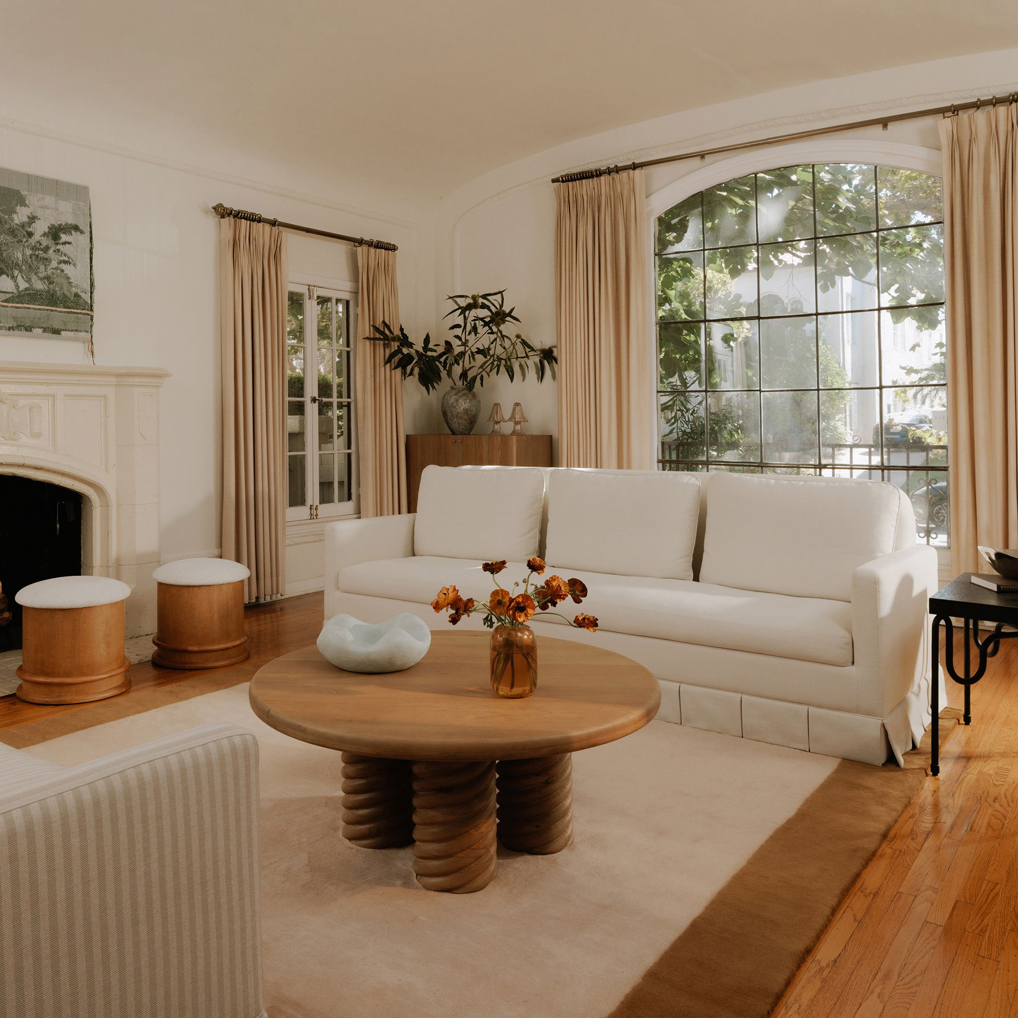 Pellicano Sofa Cream, Sofas & Sectional by Moe's Home, 98" width x 34.35" height x 36.5" depth View 11