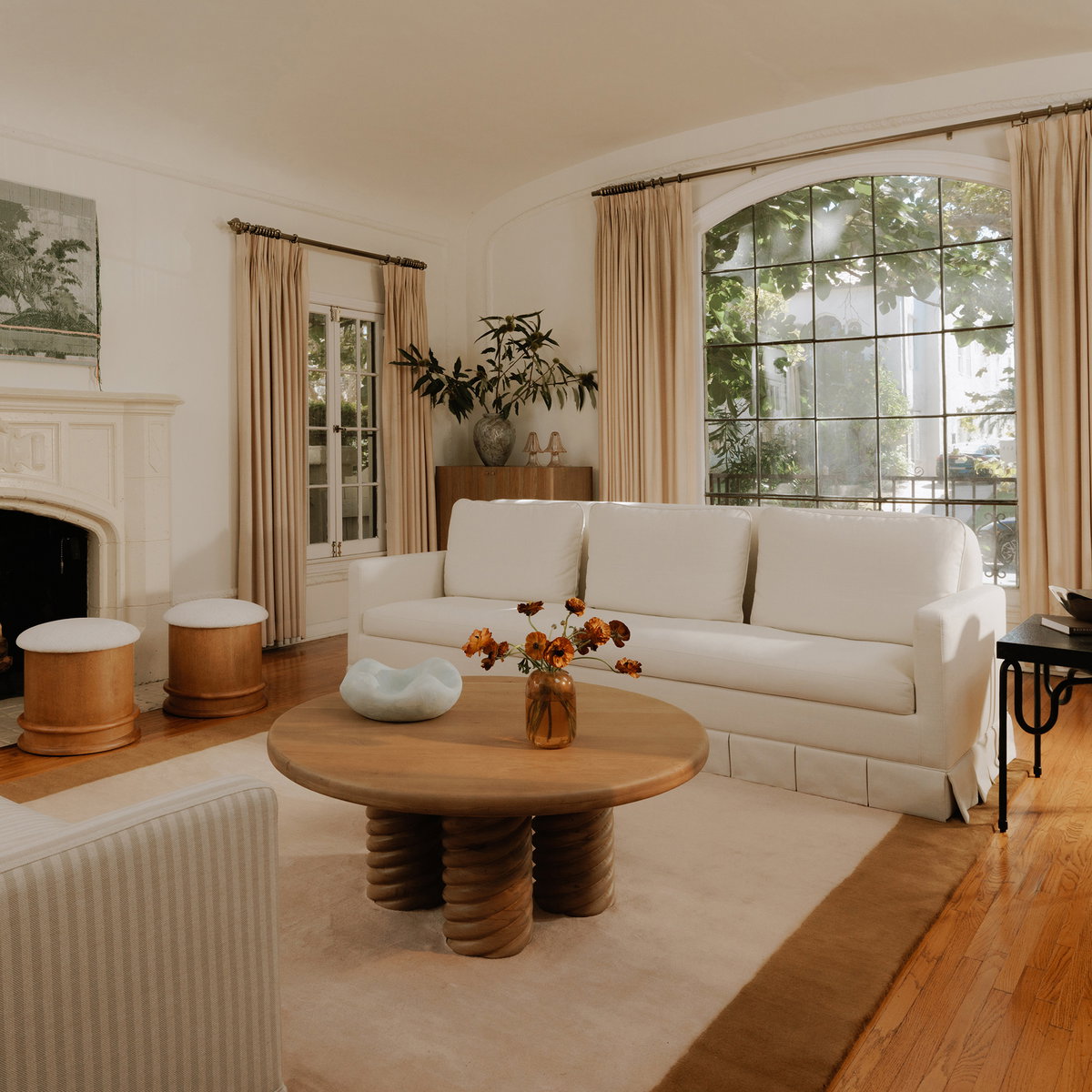 Pellicano Sofa Cream, Sofas & Sectional by Moe's Home, 98" width x 34.35" height x 36.5" depth View 11
