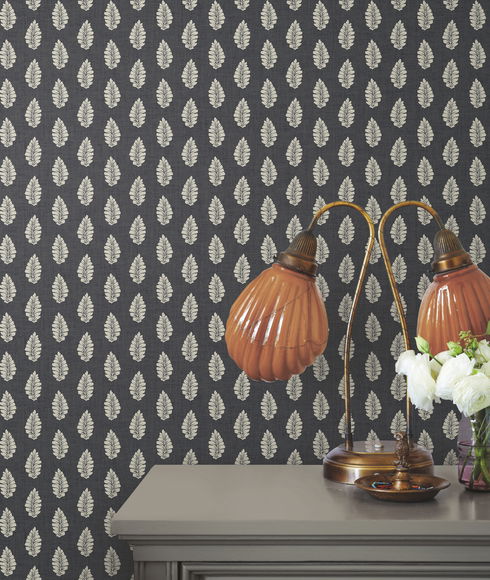 Leaf Pendant Black Wallpaper