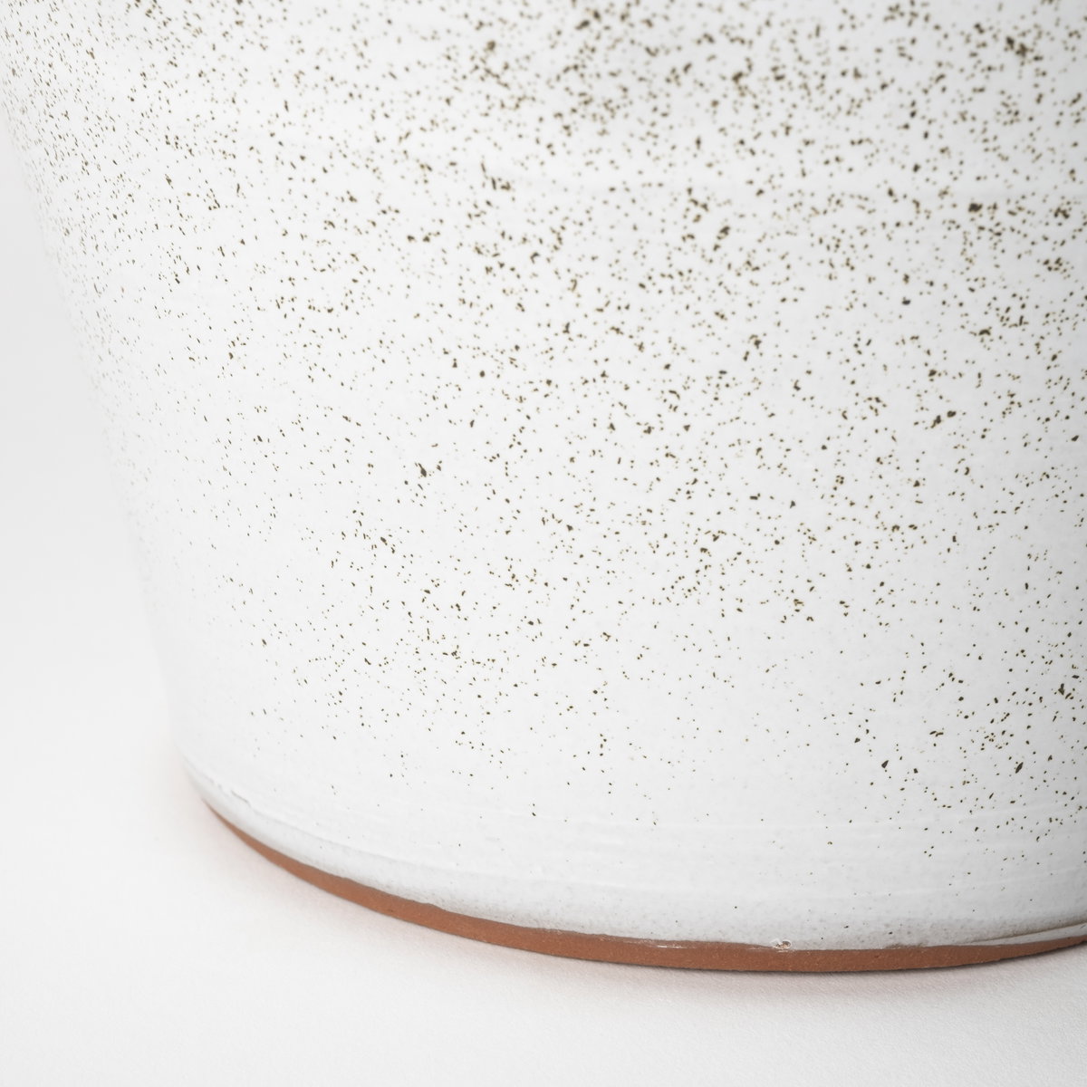 Julian Large Glossy White Ceramic Spoked Vase, by Mercana, 10.04" length x 10.04" width x 13.58" height View 10