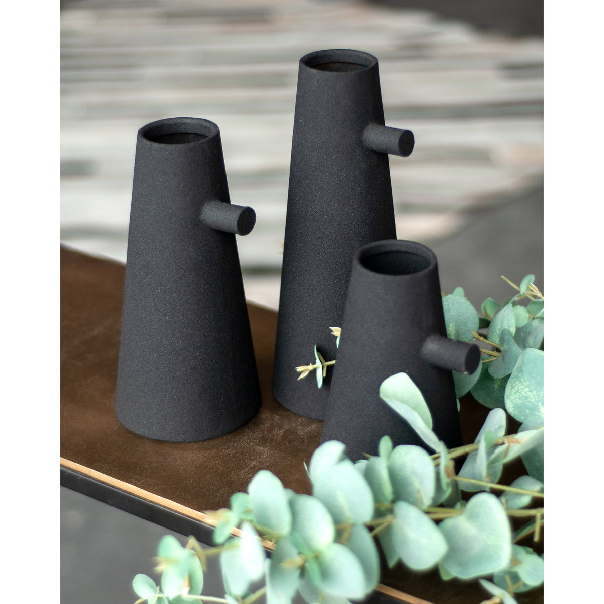 Aflynta Vase, by Renwil View 3