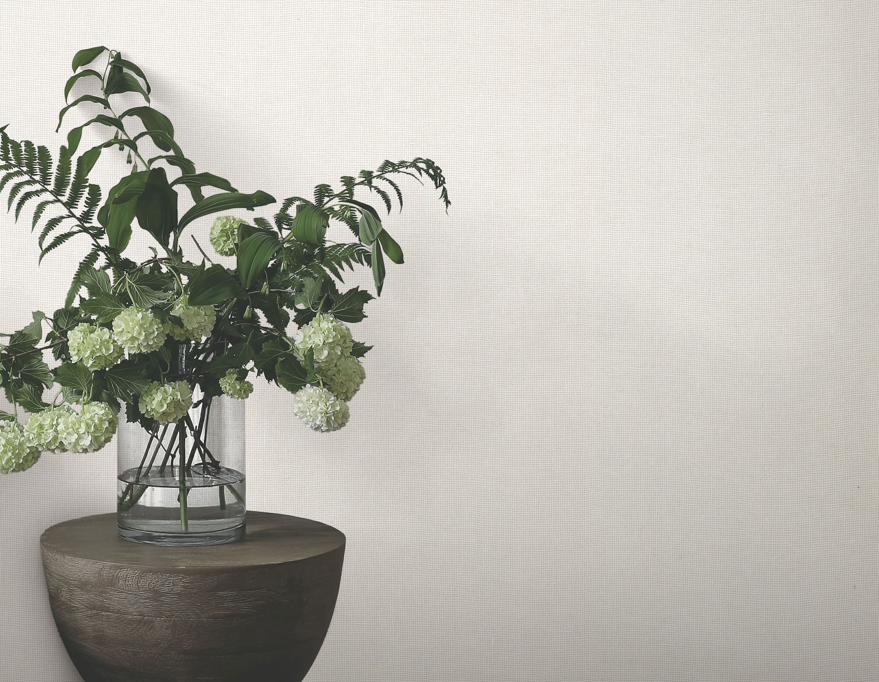 Huri White Wallpaper large image 