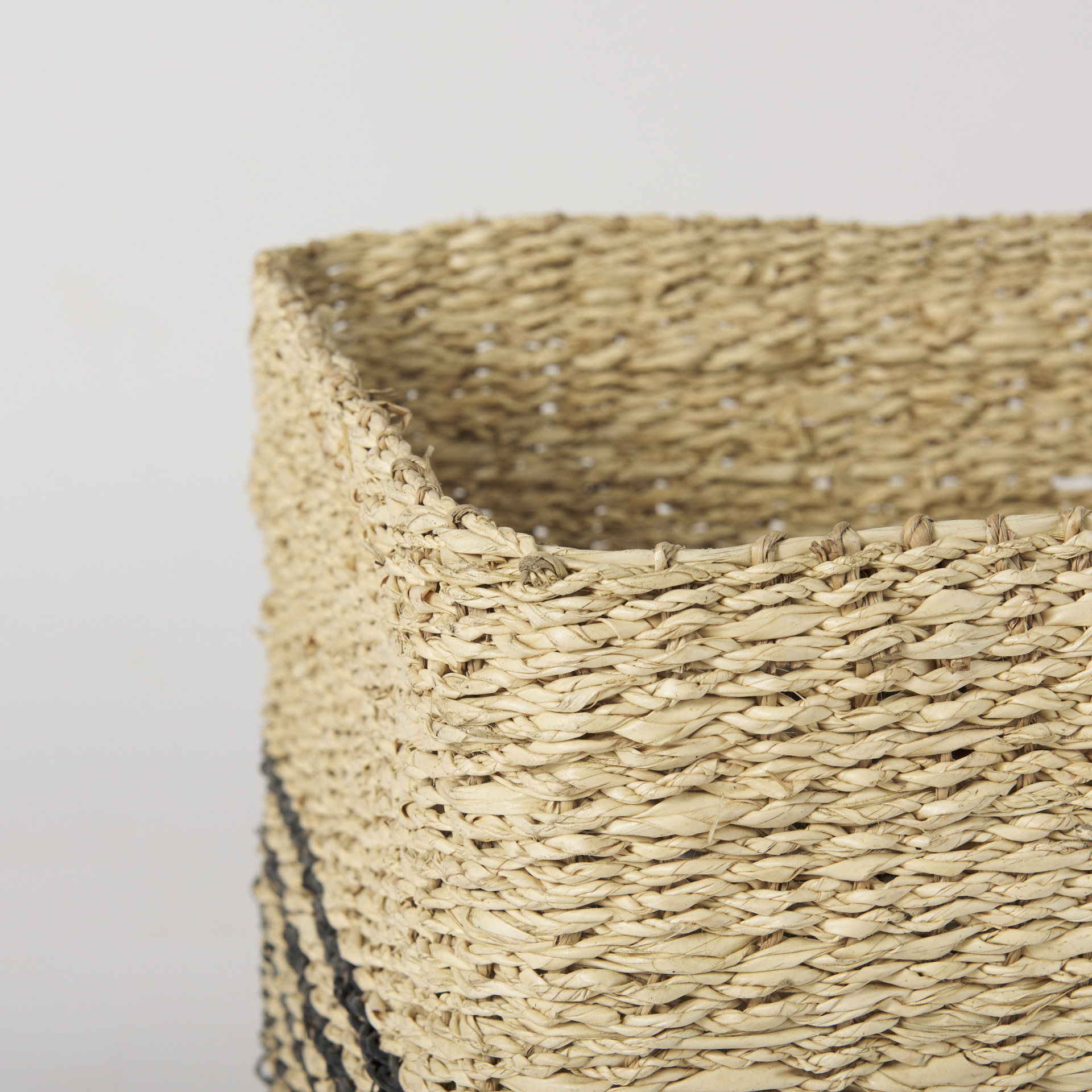 Cullen 15.7L x 15.7W x 15.7H (Set of 3) Grey Twisted Seagrass Square Basket, Bins & Basket by Mercana, 18.5" length x 13.39" width x 14.57" height View 4
