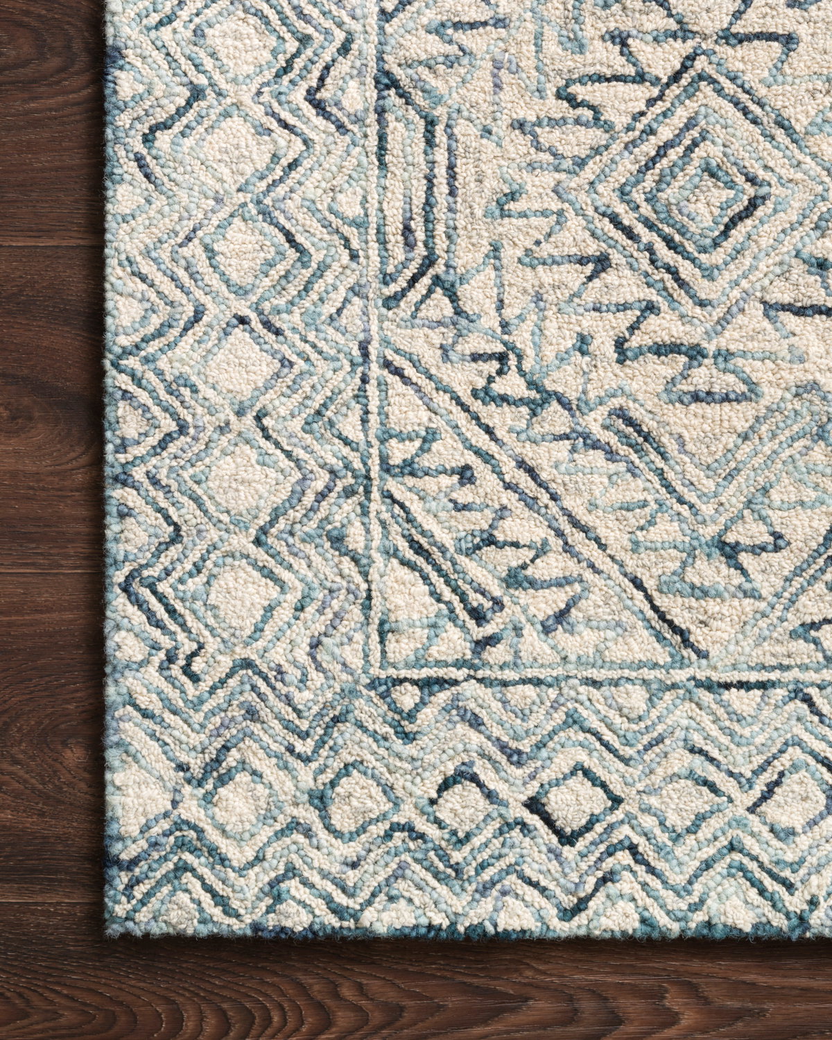 Loloi Ziva Rug, 2'3" length x 3'9" width View 5