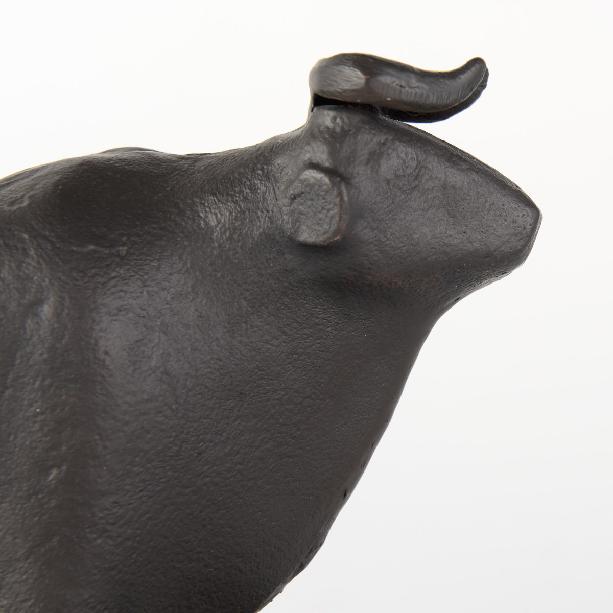 Taurus III (Set of 2) 9L x 4W Black Cast Aluminum Bull Bookends, by Mercana, 9" length x 4.25" width x 6.75" height View 9