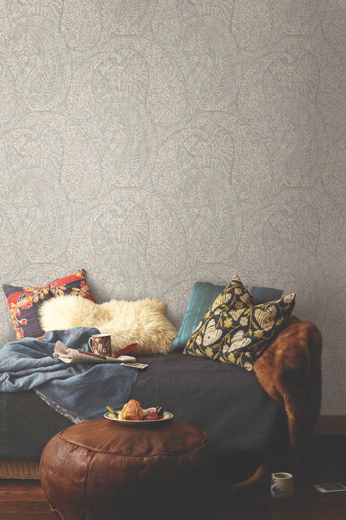 Kashmir Dreams Paisley Pink Wallpaper