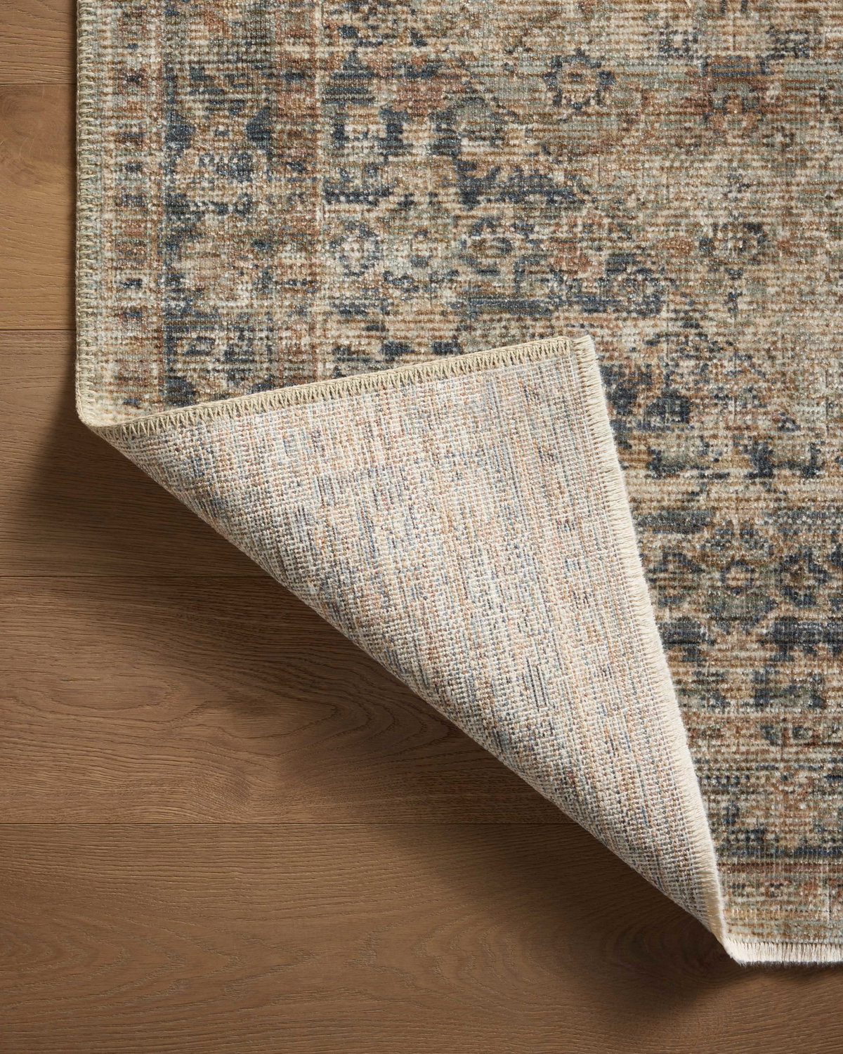Loloi Heritage Rug, 4' length x 6' width View 7