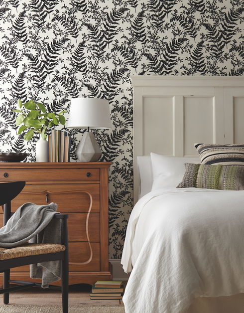 Forest Fern Flock Black Wallpaper