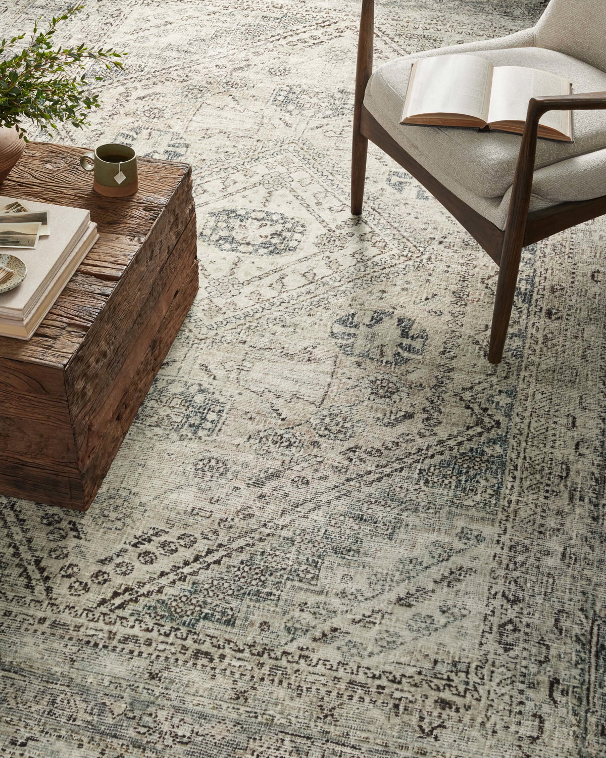 Magnolia Home by Joanna Gaines x Loloi Sinclair Rug, 5' length x 7' width View 4