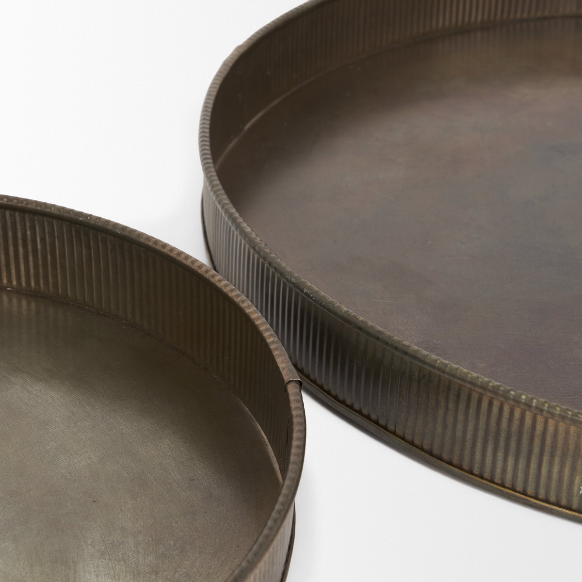 Varun Round Antiqued Brass Metal Tray (Set of 2), Decorative Tray by Mercana, 18.5" length x 18.5" width x 1.77" height View 7