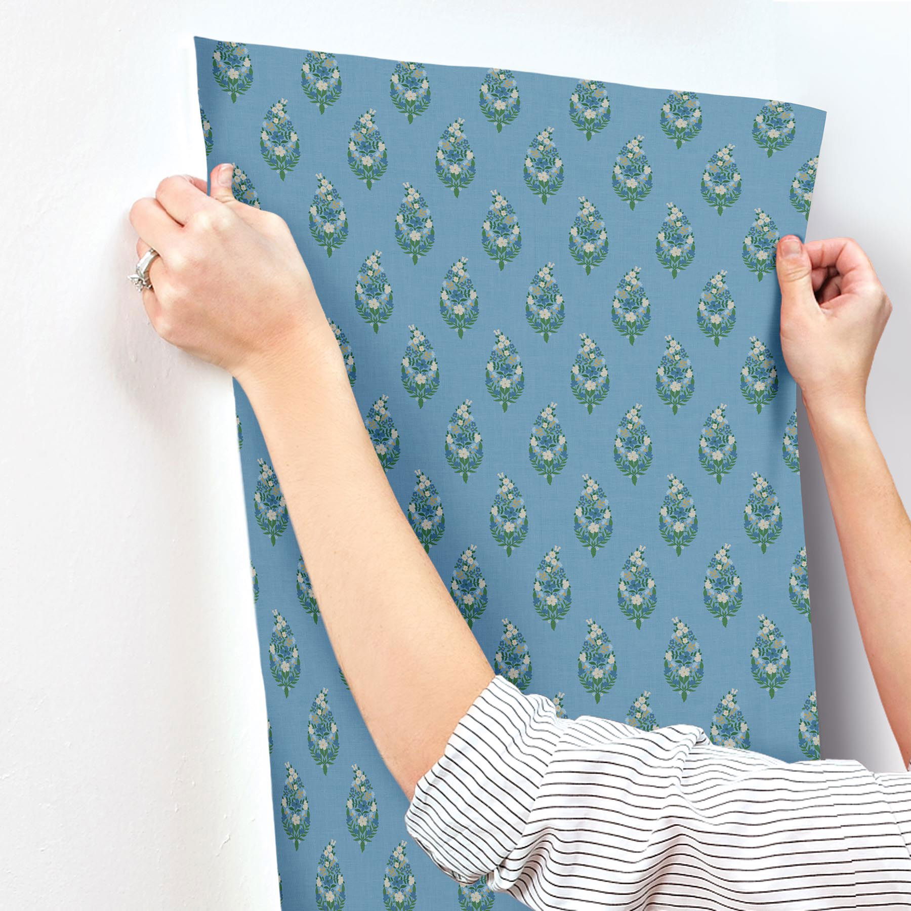 Paisley Blue Wallpaper large image 
