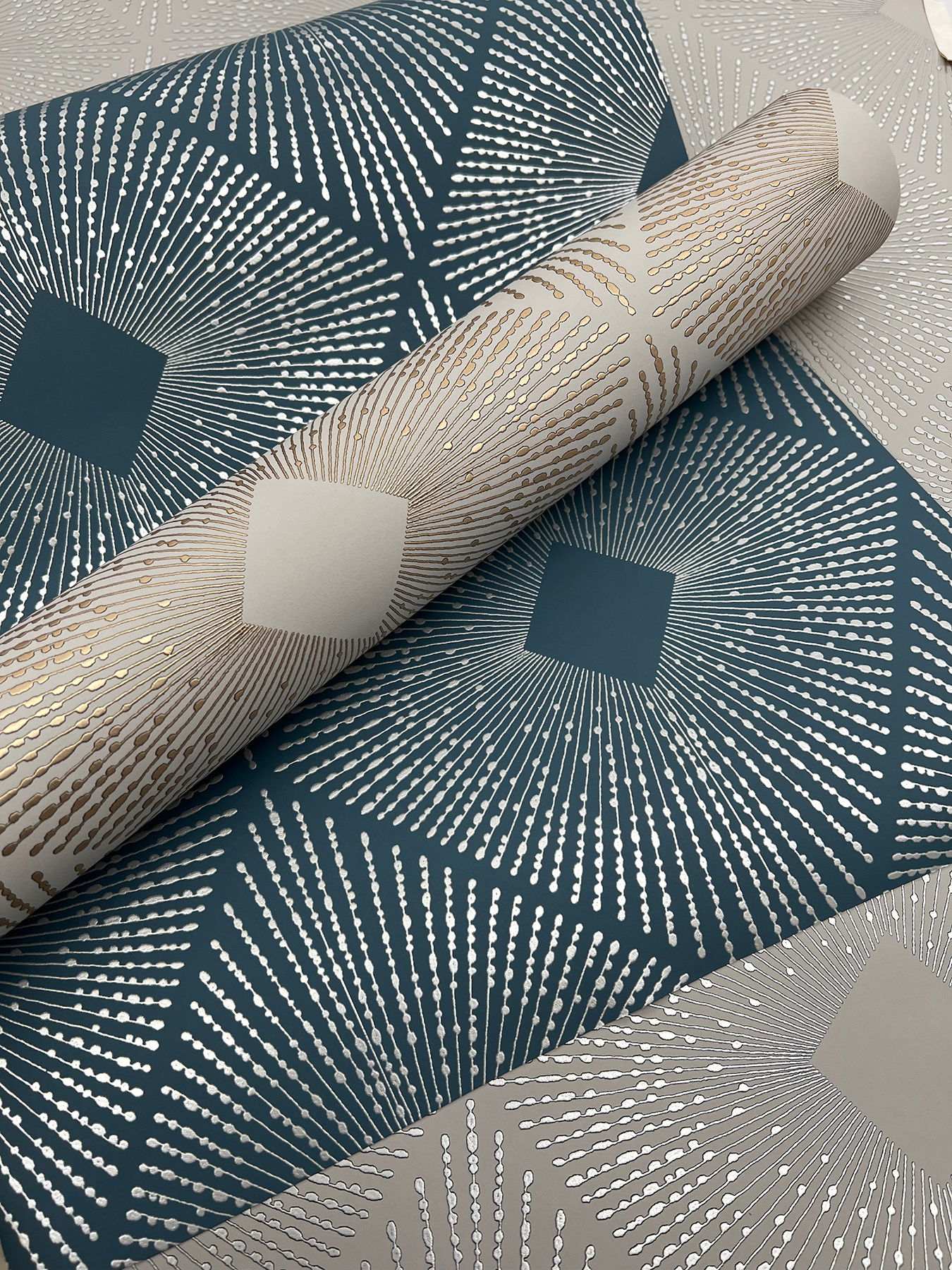 Harlowe Light Grey & Silver Wallpaper large image 